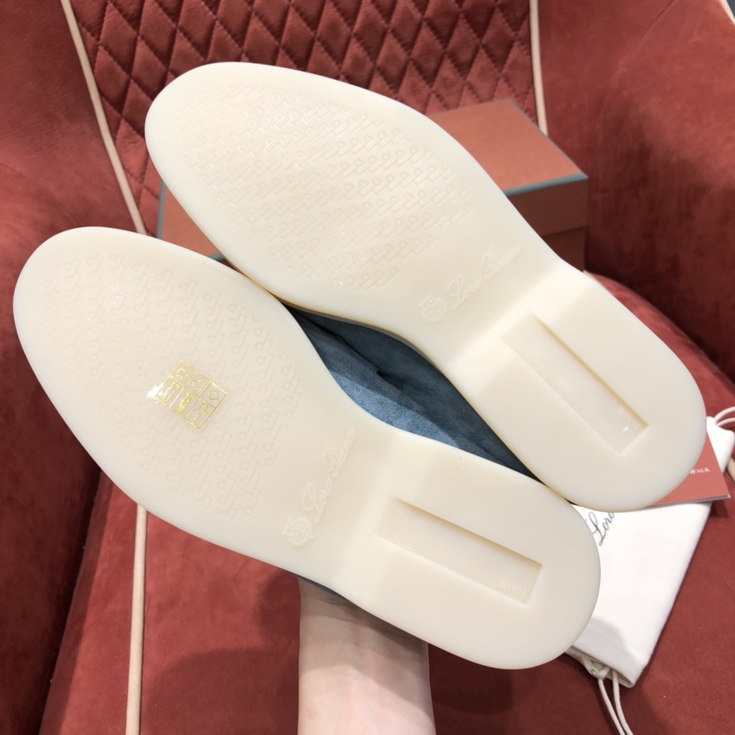 𝐋𝐨𝐫𝐨 𝐏𝐢𝐚𝐧𝐚/诺悠翩雅 原厂环保橡胶大底经典白底女款乐福鞋