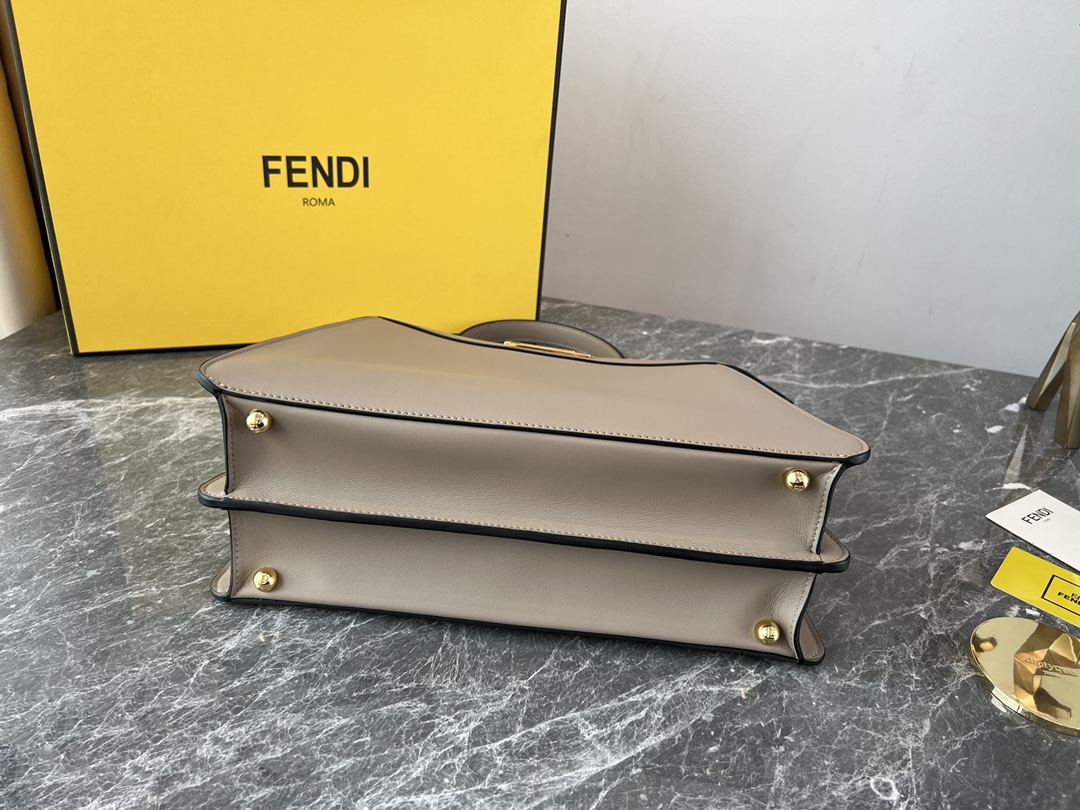 1250 FEND1 Iconic Peekaboo ISeeU中号手袋