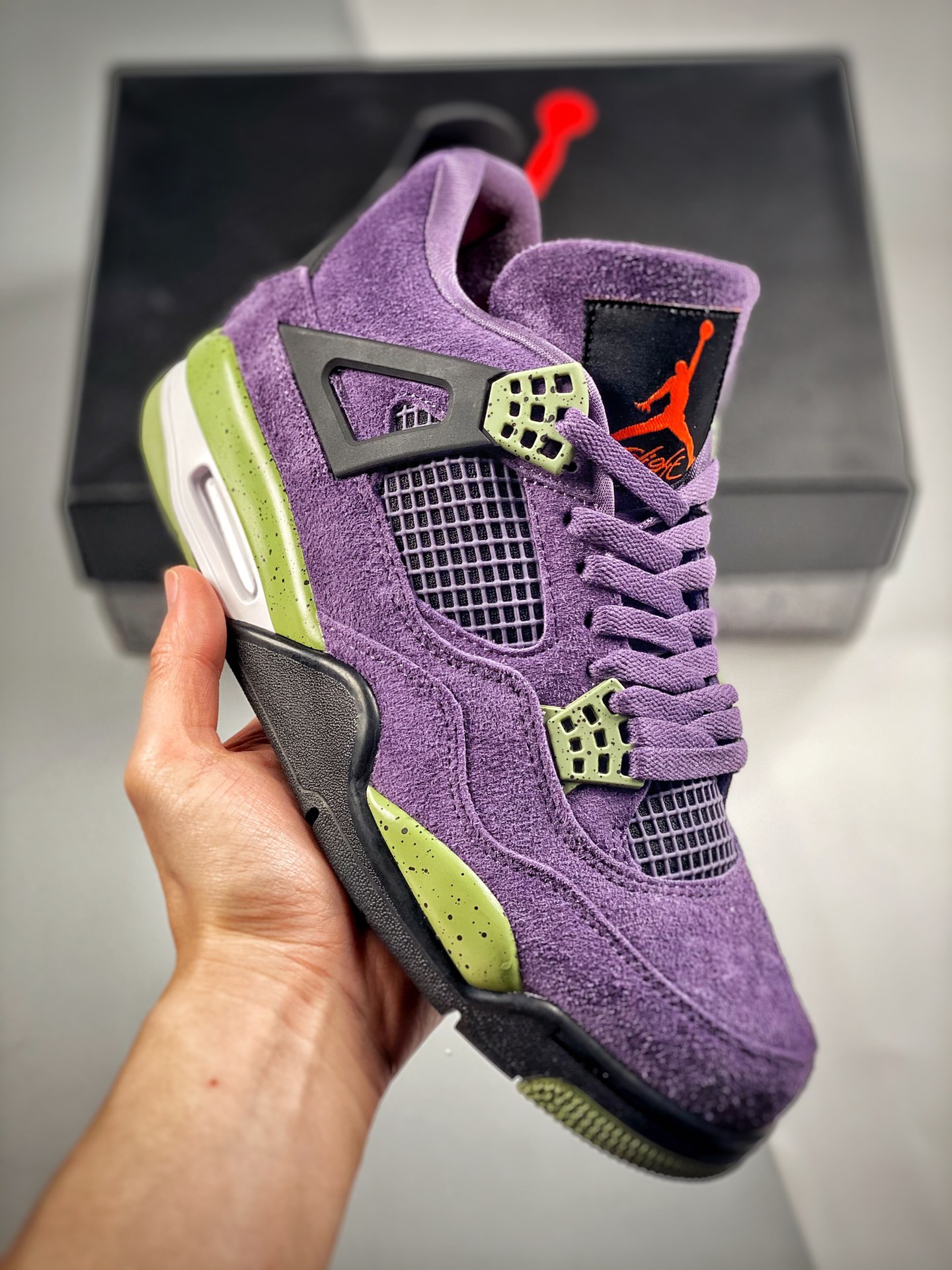 -3 Air Jordan AJ4 "Canyon Purple" El nuevo Air Jordan 4 "Canyon Purple" está confeccionado con material de ga…