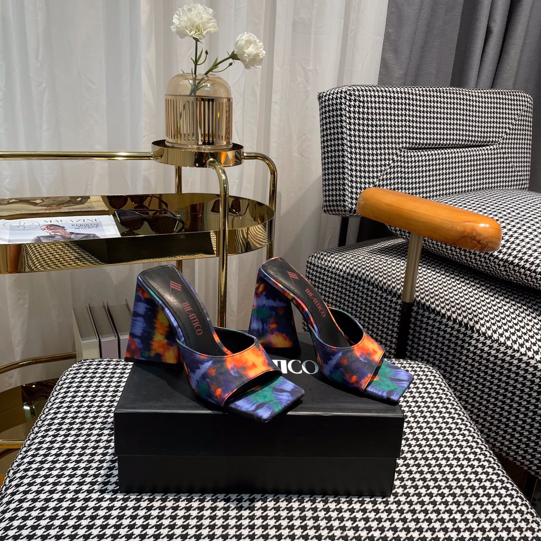 Fashionable Italian Sandals: THEEATTICO Student Collection with Bold Design and Comfort - 图片 2