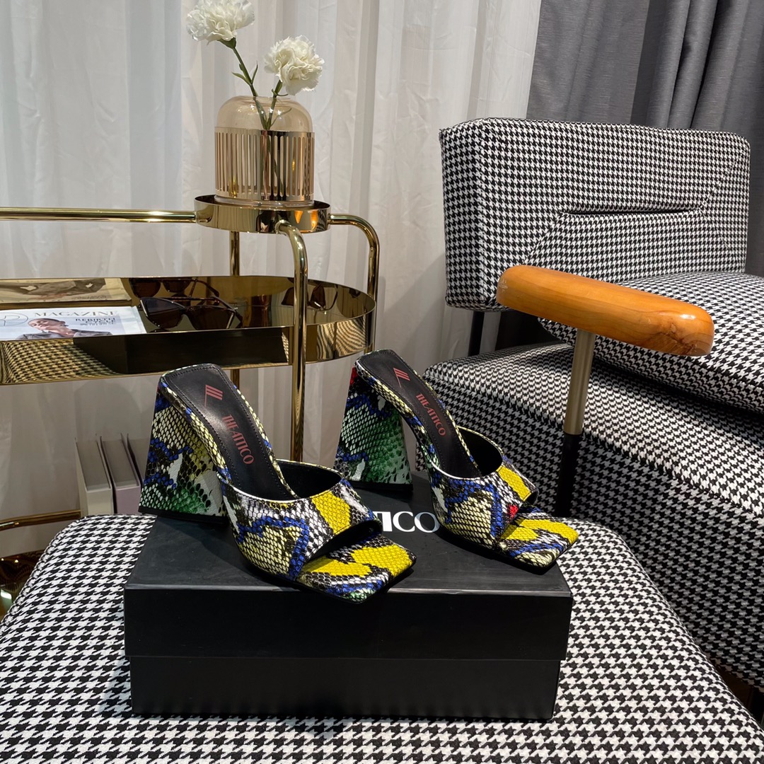 Fashionable Italian Sandals: Triangular Design, High Heels, Bold Colors, Comfortable Fabrics - 图片 2