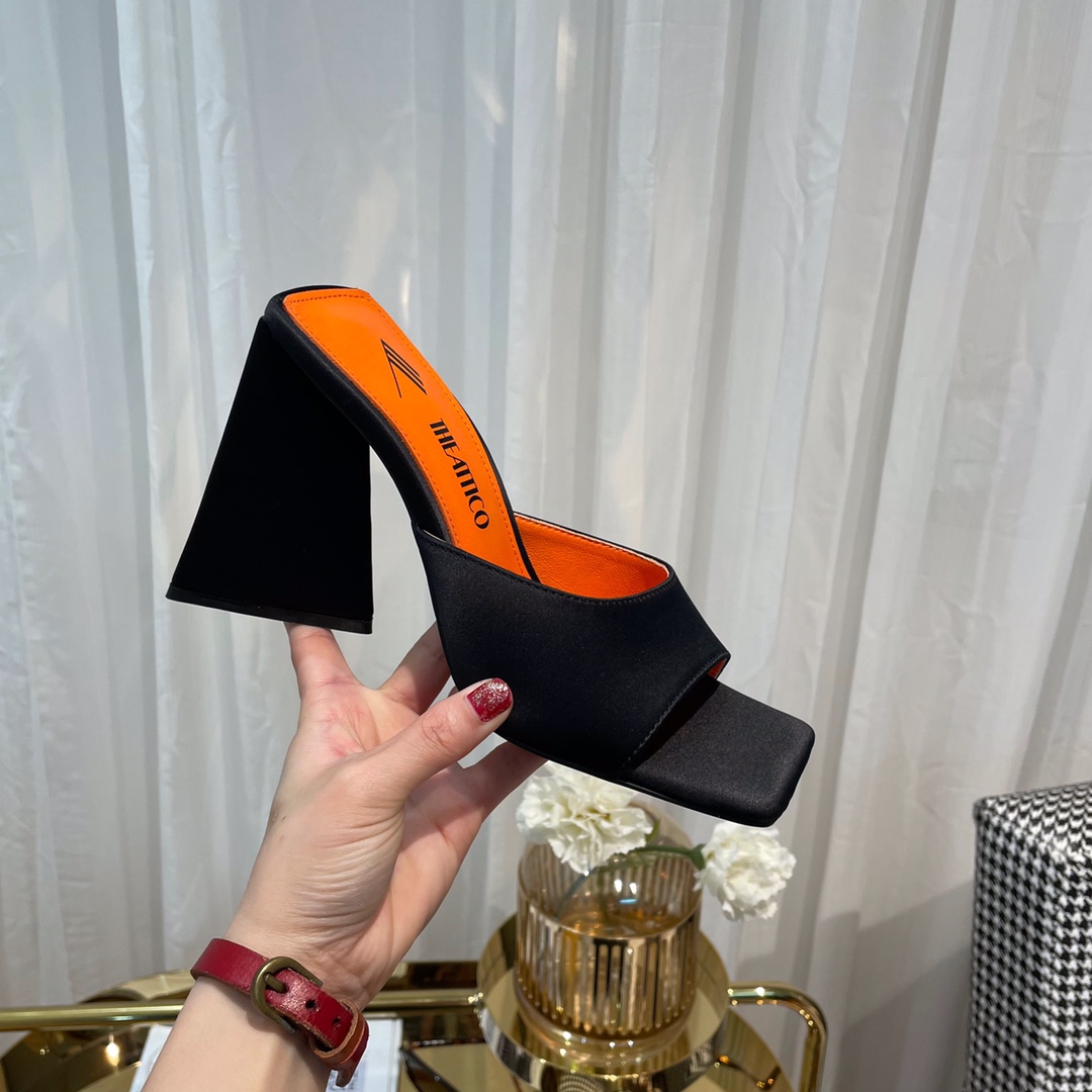 Italian Imports: Bold, Triangular Sandals with High Heels and Unique Designs - 图片 8