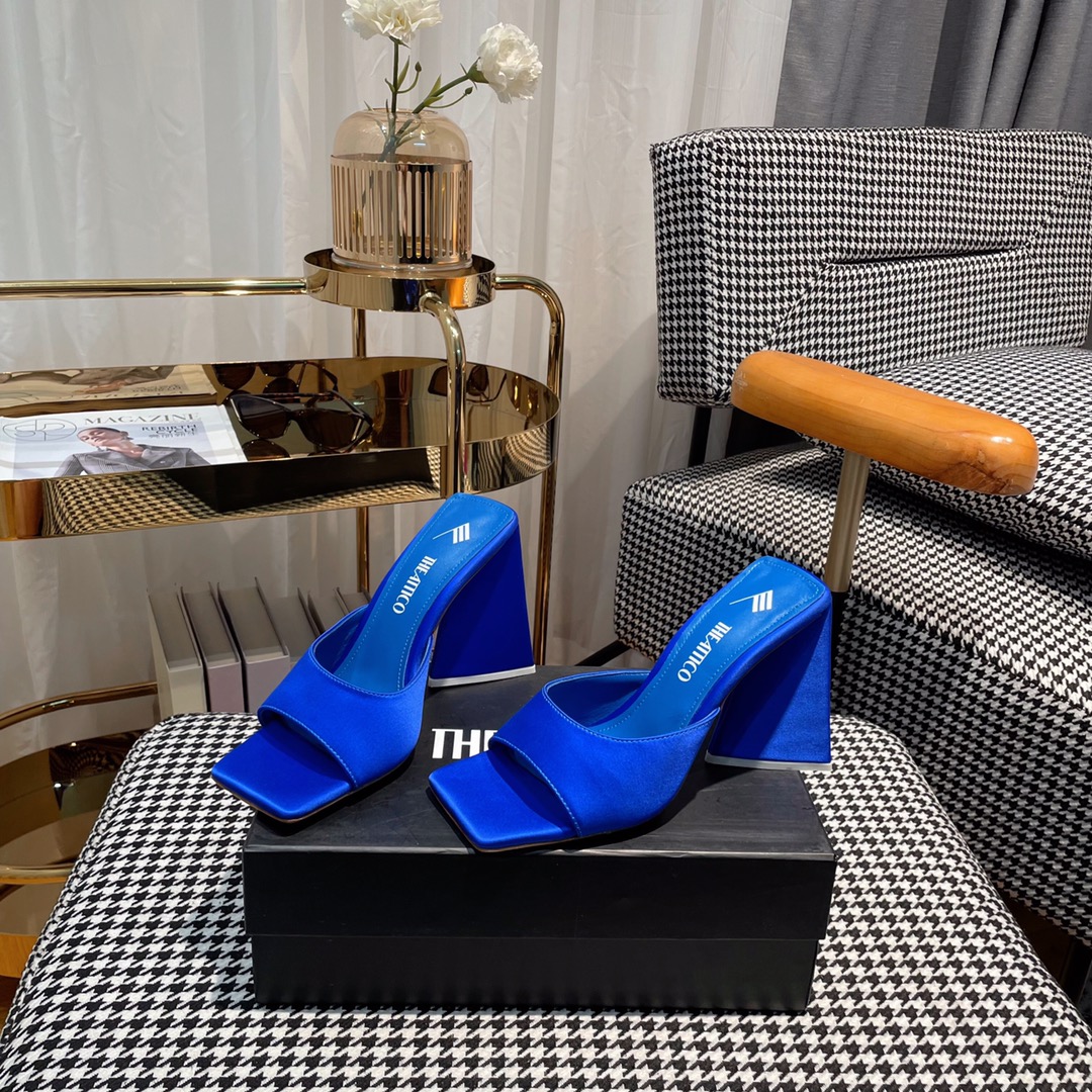 Fashionable Italian Sandals: Bold Colors, Unique Design, Comfortable Fit