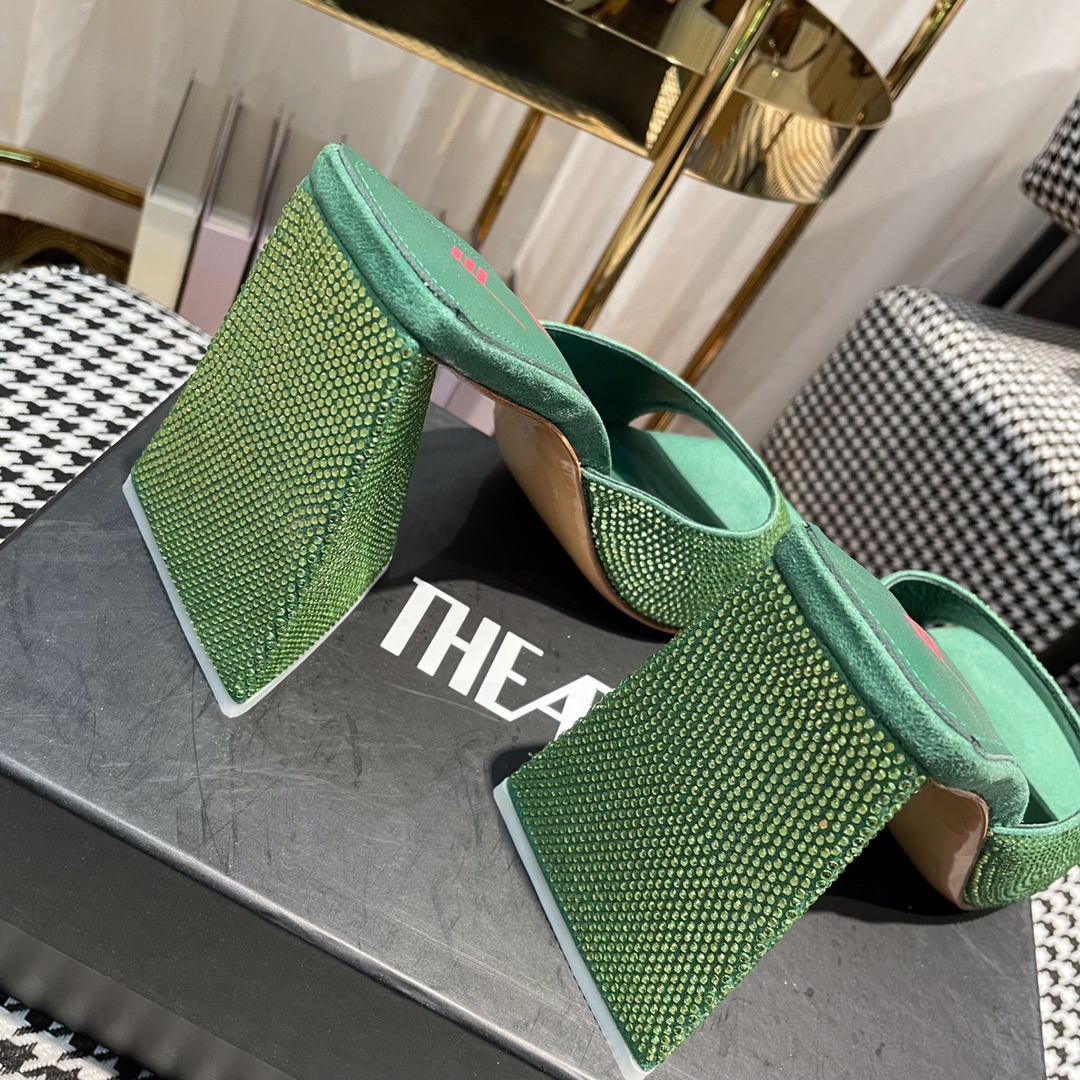 Italian Import Fashion: Triangular Sandals with Bold Colors and Collapse Design - 图片 6