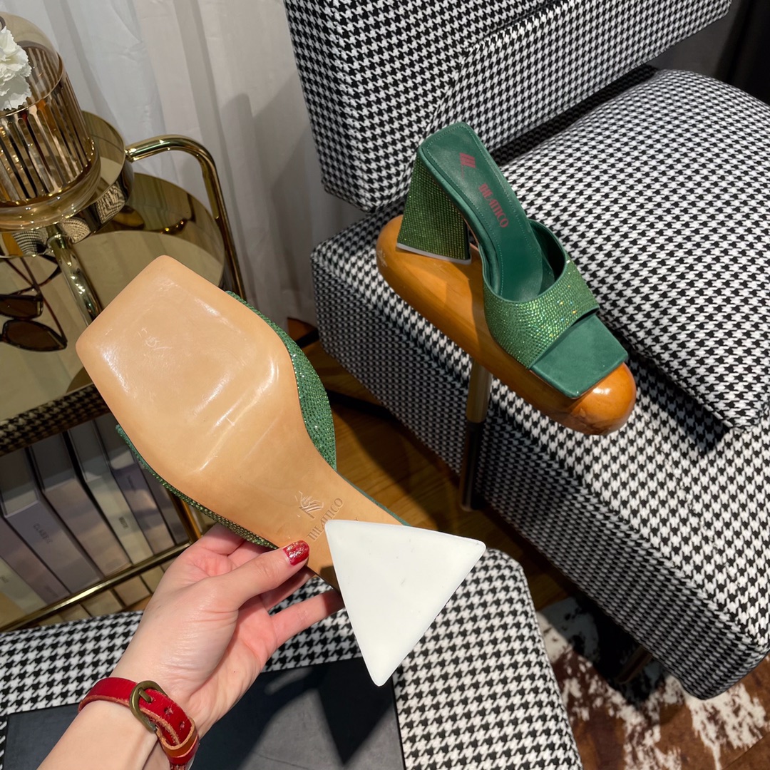 Italian Import Fashion: Triangular Sandals with Bold Colors and Collapse Design - 图片 9