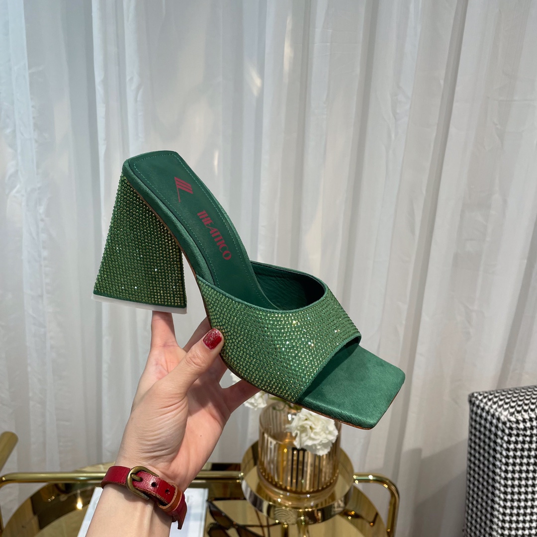 Italian Import Fashion: Triangular Sandals with Bold Colors and Collapse Design - 图片 8