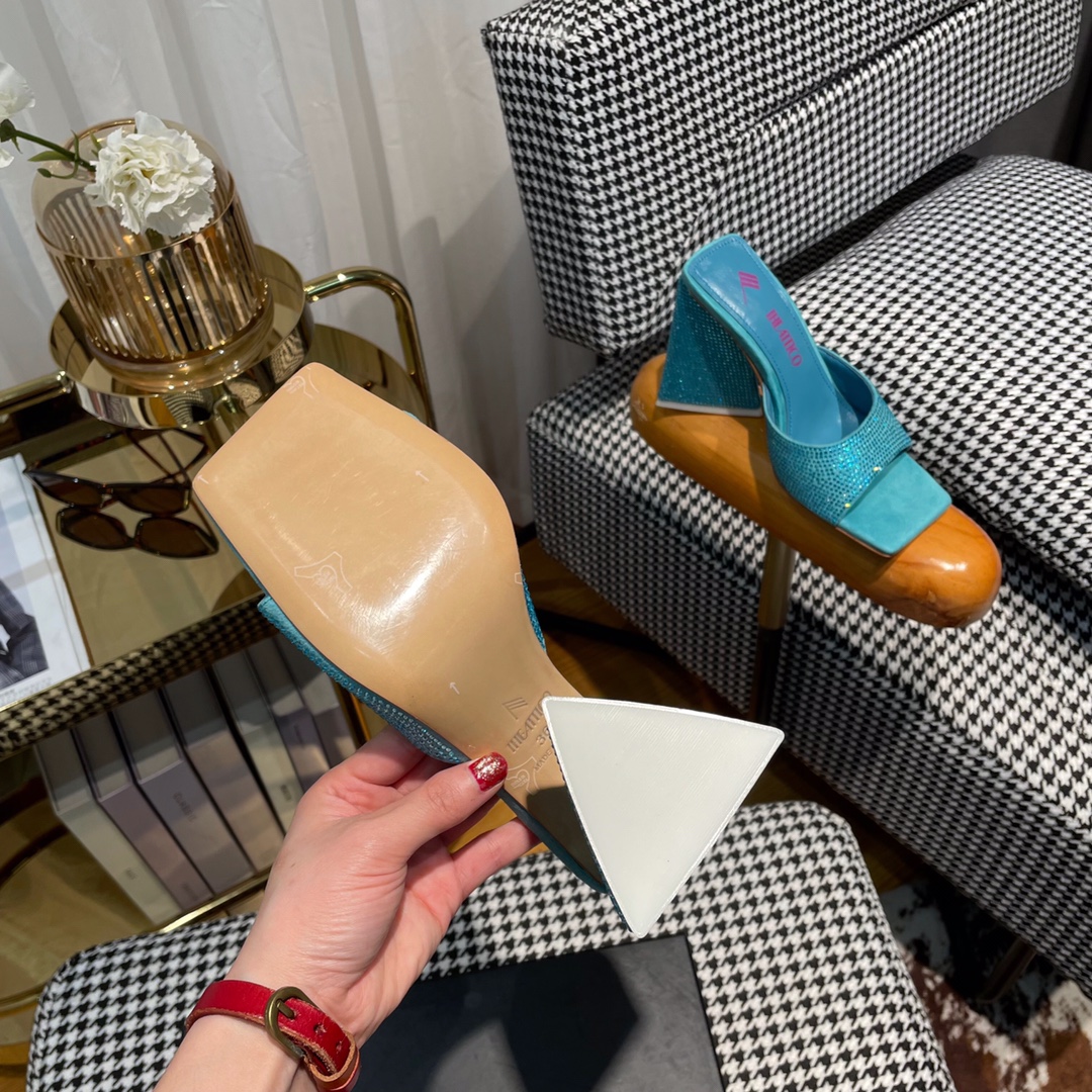 Stylish Italian Sandals: THEEATTICO’s Bold and Comfortable Fashion Collection - 图片 9