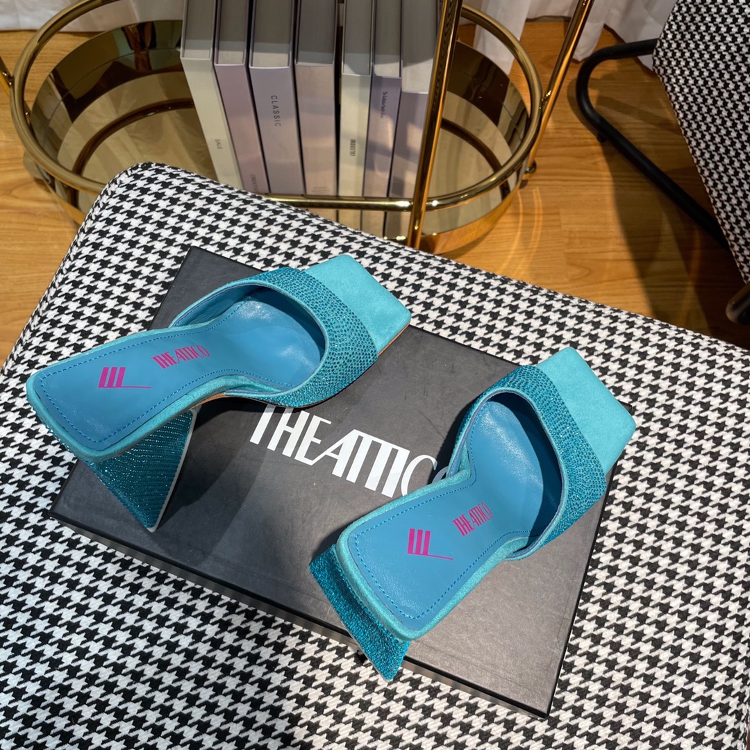 Stylish Italian Sandals: THEEATTICO’s Bold and Comfortable Fashion Collection - 图片 5