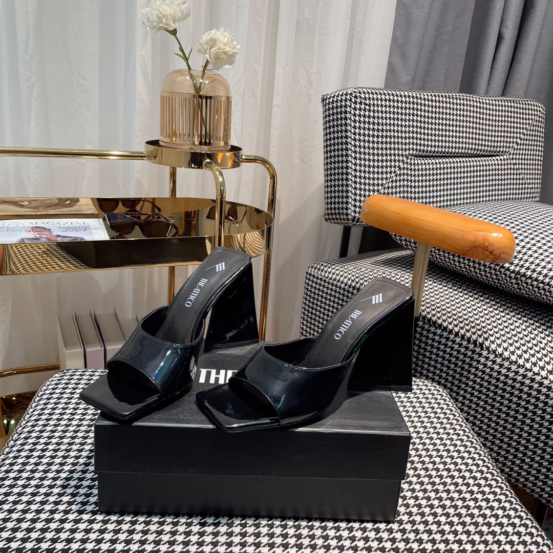 Stylish Italian Sandals: Bold Design, Comfortable, Imported Fabrics, Various Styles.