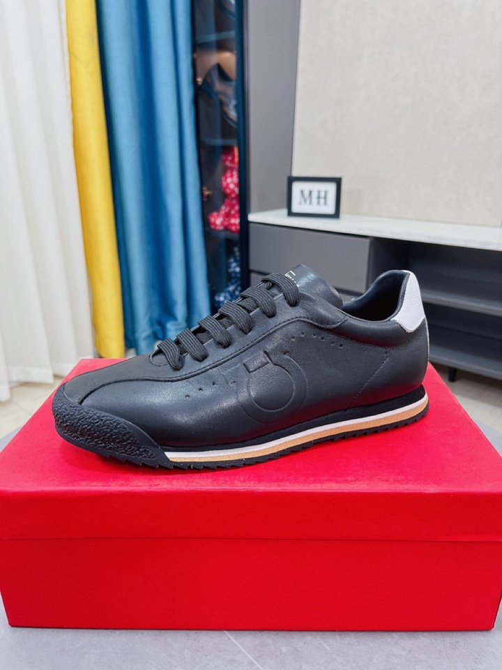 J0  Ferragamo 低帮菲拉格慕春款休闲鞋专柜品质，验货，优质做工，鞋面采用进口透气皮料，舒适透气内里，原版时尚运动大底 ，休闲时尚，高端品质，
