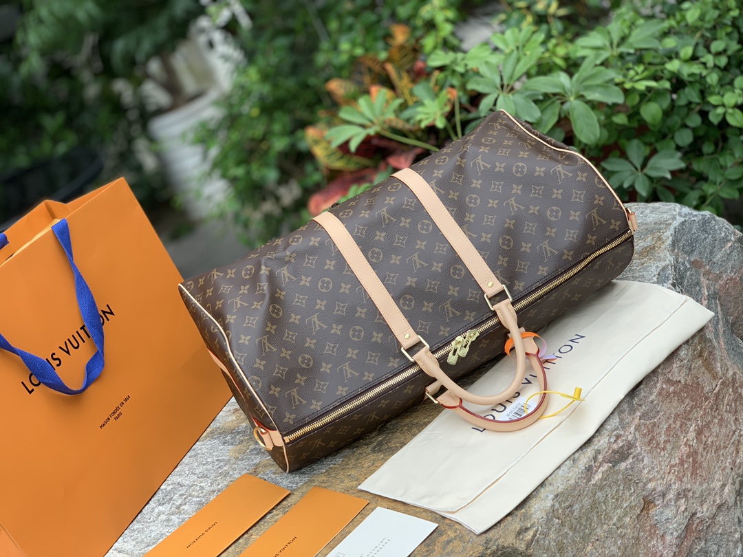 非市场普通货 进口皮料半钢五金 m41414老花尺寸55 x 31 x 26 CM原厂渠道！香港官网23