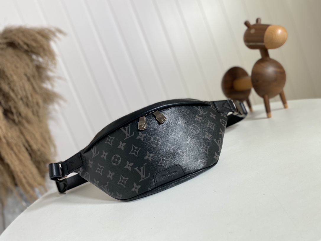 Louis Vuitton LV Discovery Belt Bags & Fanny Packs Monogram Canvas Fashion Casual M46035