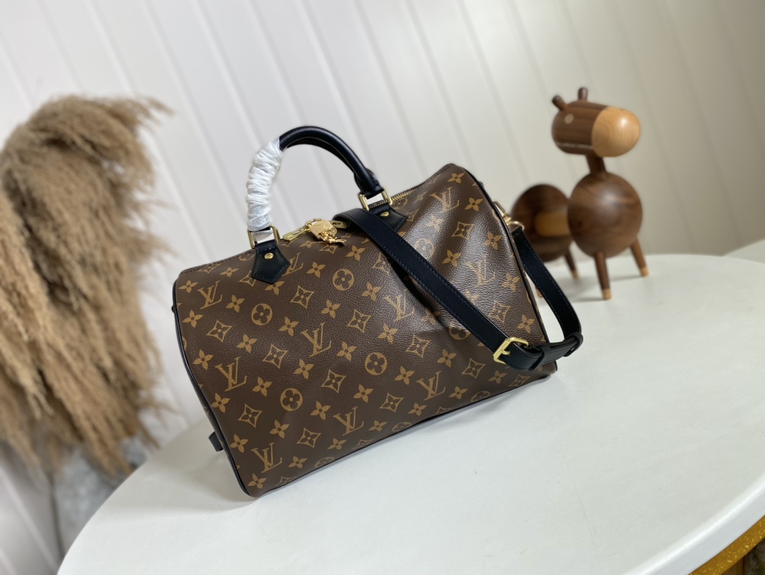 Louis Vuitton LV Speedy Bags Handbags Best Capucines Replica
 Black Monogram Canvas M48284