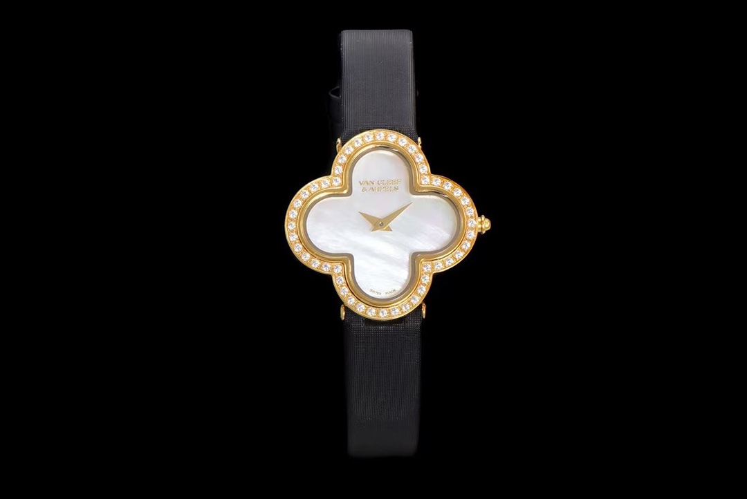 Where can I buy the best 1:1 original
 Van Cleef & Arpels New
 Watch Set With Diamonds Quartz Movement