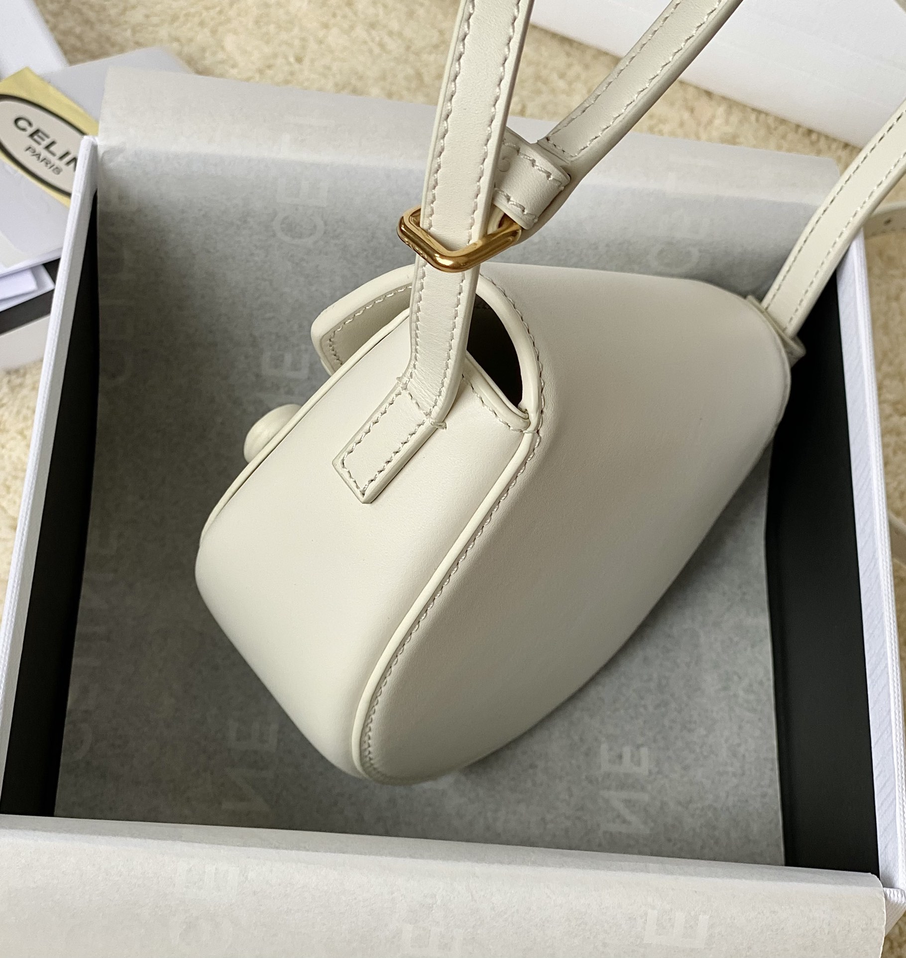 CELINE赛琳顶级小牛皮最新款迷你马鞍包10J303