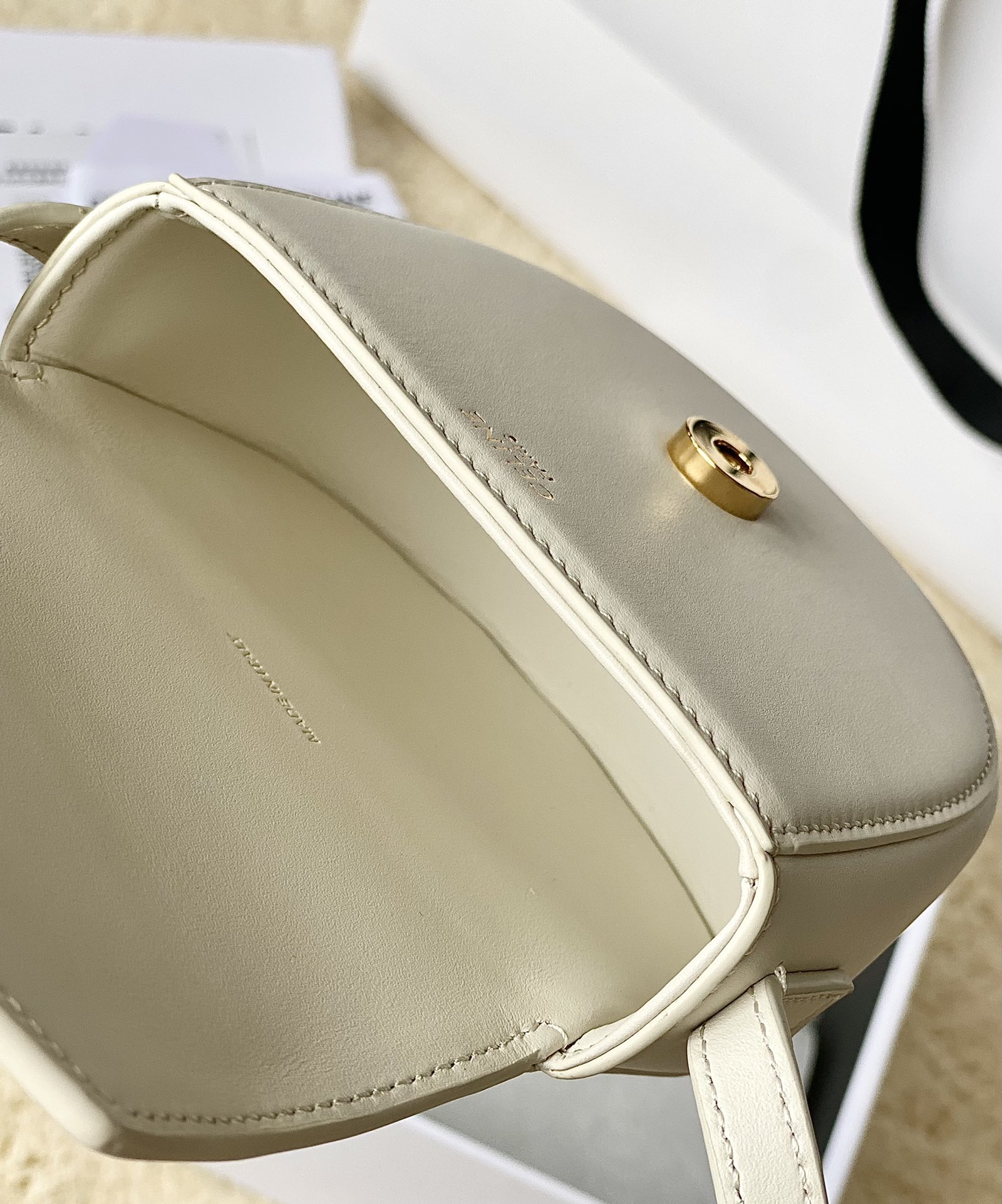 CELINE赛琳顶级小牛皮最新款迷你马鞍包10J303