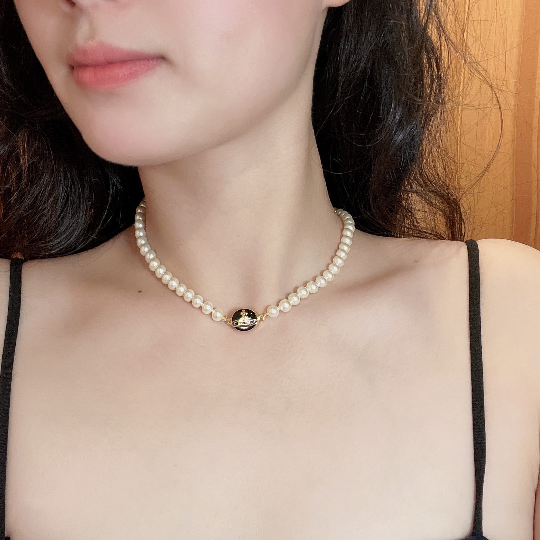 Vivienne Westwood 西太后星球珍珠项链
