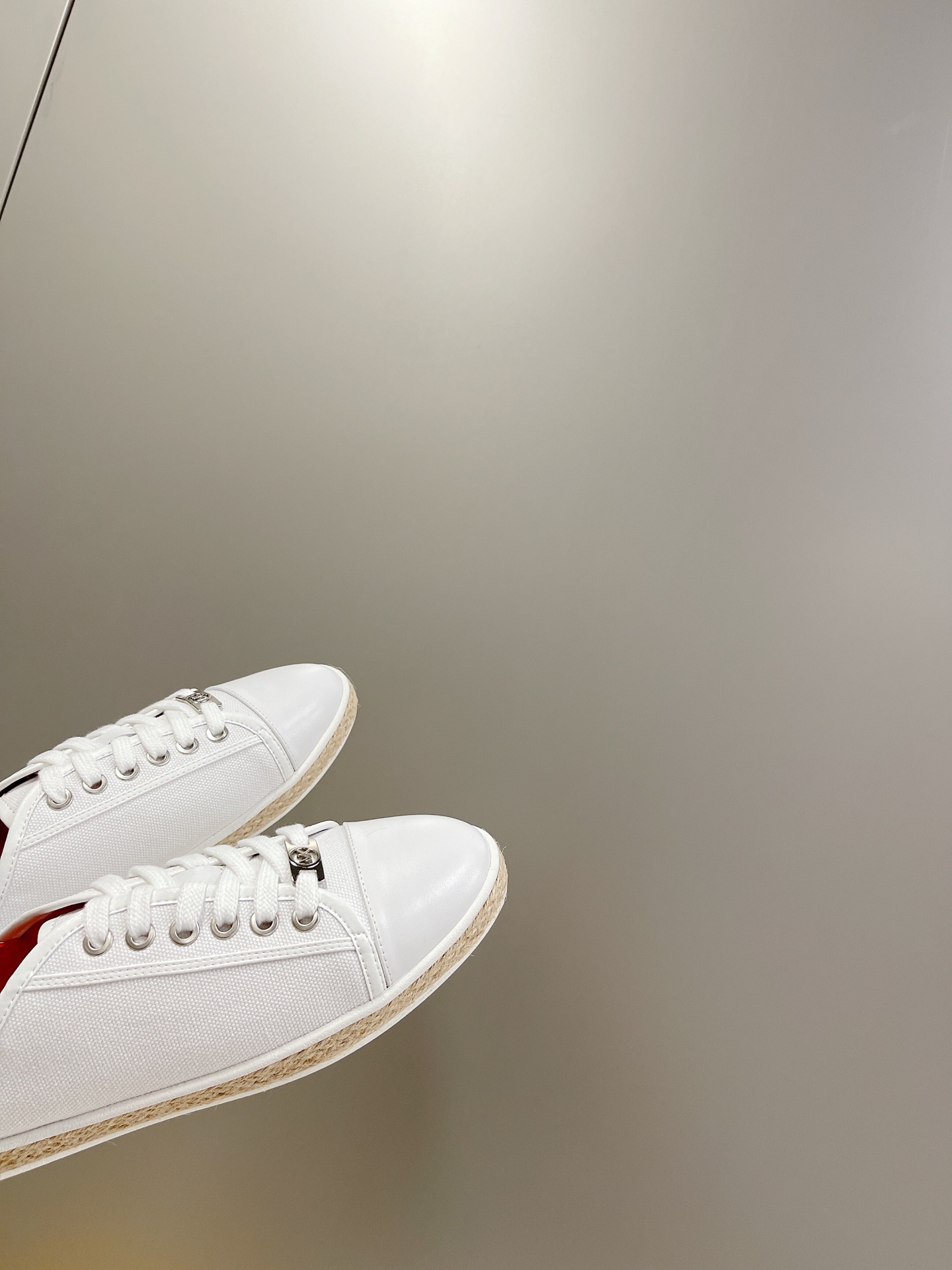 “Michael Kors 2022 Leisure Shoes: Superstar Net Red Grass with MK Logo Gold Button” - 图片 6