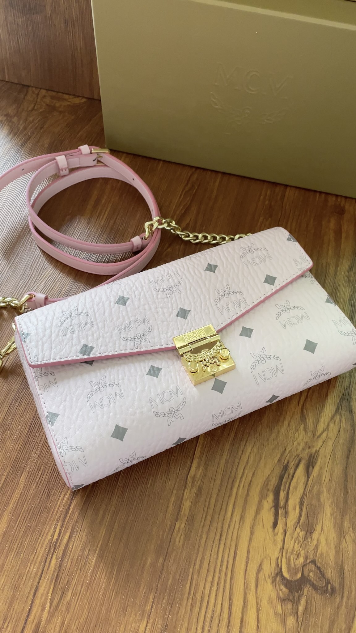 新版信封链条手包,粉色中号,实物小视频