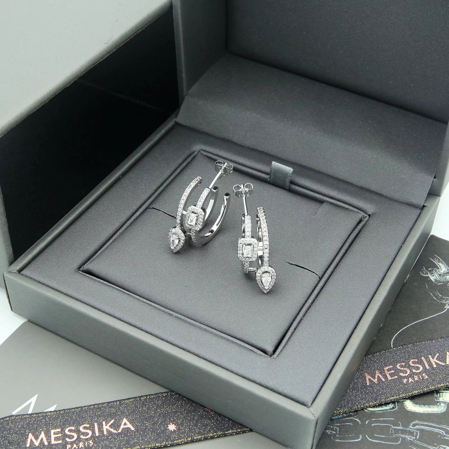 Messika Move Series earrings 18k white gold with clear diamonds 18k yellow gold with clear diamonds 1 5cm hoop diameter
