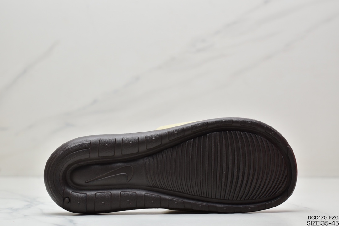 80 Nike V ICTORI ONE SLIDE MIX 沙滩运动耐磨休拖鞋 CN9675