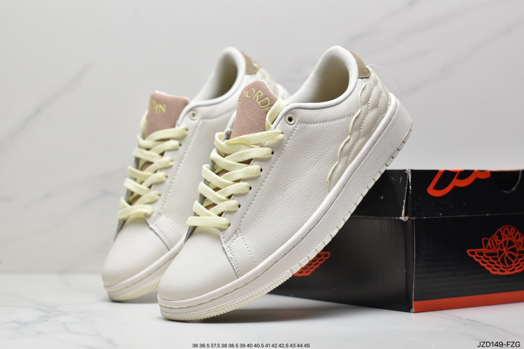 140 Air Jordan 1 Centre Court，此前一直都是作为乔丹本人专属