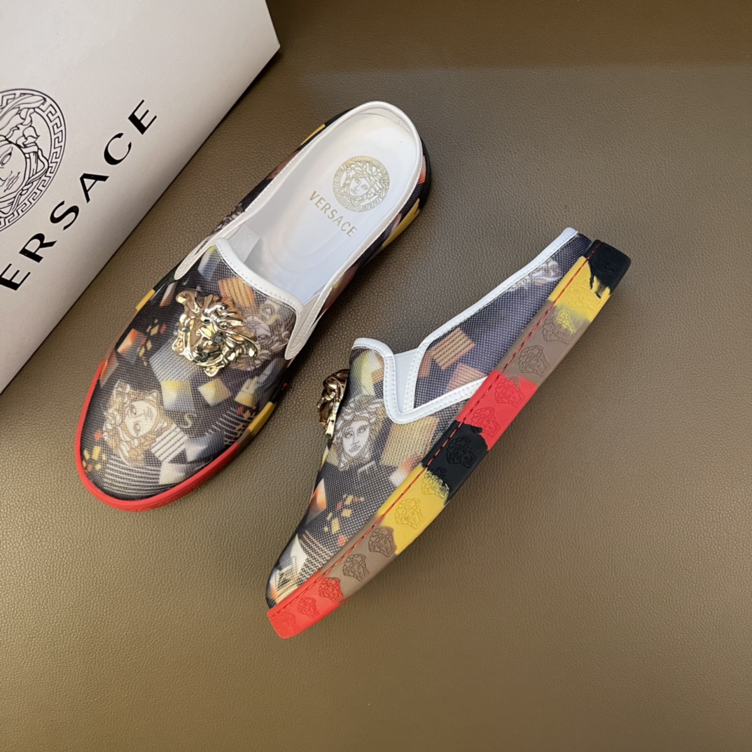 I0       最高品质范思哲VERSACE～独领风骚2022经典 低帮、 原版瓦莎琪 鞋面 霸气LOGO更是精心打造😍 材料：🐂进口头层小牛皮，羊皮内里🐑 欧美大师独特版面设计 完美打造专柜品质，懒人套脚设计 耐磨仿滑原版大底 运动跑步风设计 ， 适合司机驾车外出🚗 绝对的焦点 高端 优雅.男装男鞋