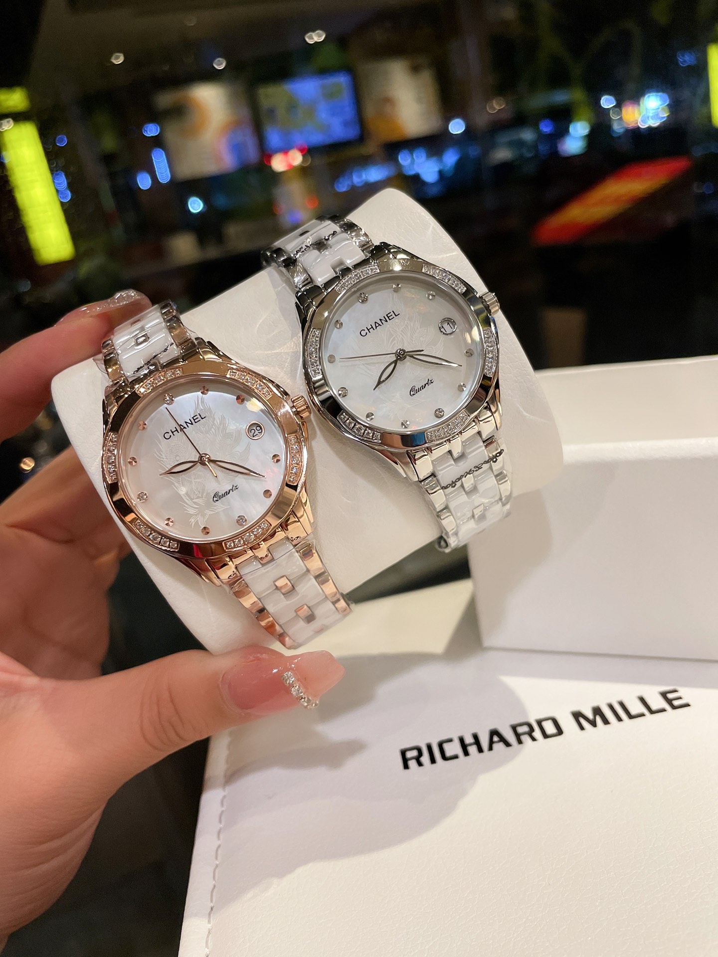 💰白460金480🔰皮带陶瓷同价
热卖款！！香奈儿－CHANEL女神必备石英腕表 进口石英-3针机芯蓝宝石玻璃镜面316精钢镶钻表壳精钢结合陶瓷表带直径35mm 厚度10mm