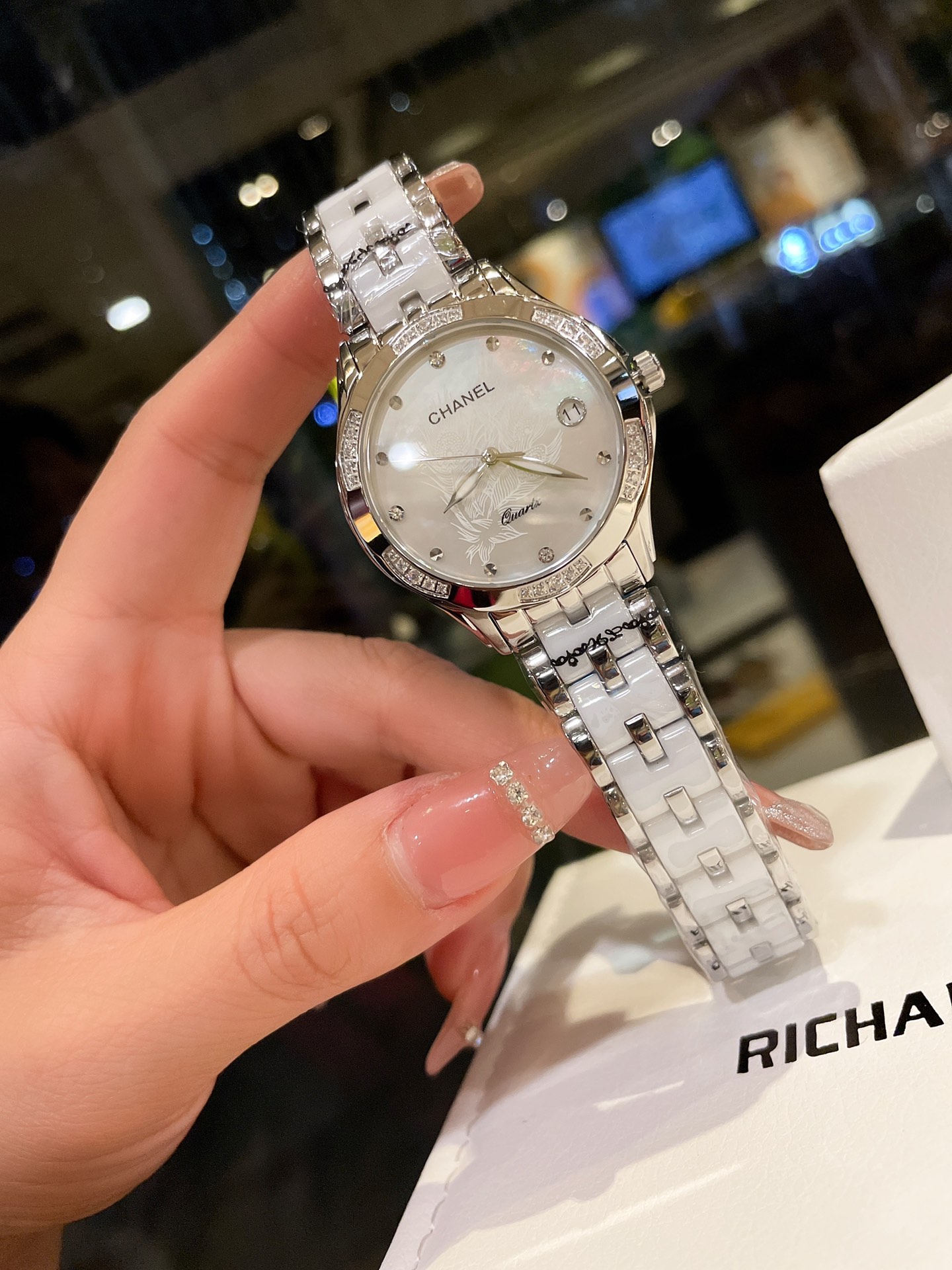 💰白460金480🔰皮带陶瓷同价
热卖款！！香奈儿－CHANEL女神必备石英腕表 进口石英-3针机芯蓝宝石玻璃镜面316精钢镶钻表壳精钢结合陶瓷表带直径35mm 厚度10mm
