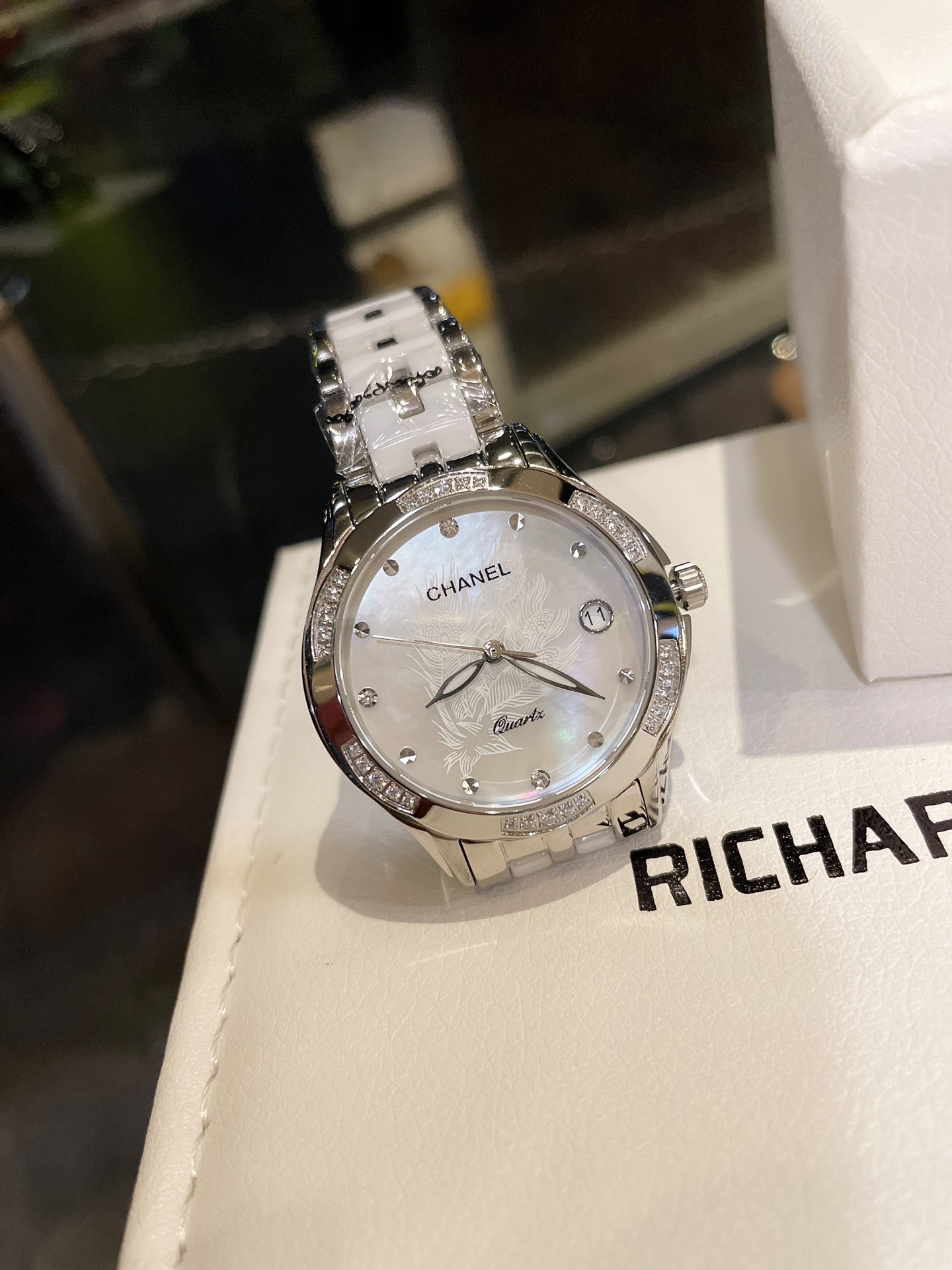 💰白460金480🔰皮带陶瓷同价
热卖款！！香奈儿－CHANEL女神必备石英腕表 进口石英-3针机芯蓝宝石玻璃镜面316精钢镶钻表壳精钢结合陶瓷表带直径35mm 厚度10mm