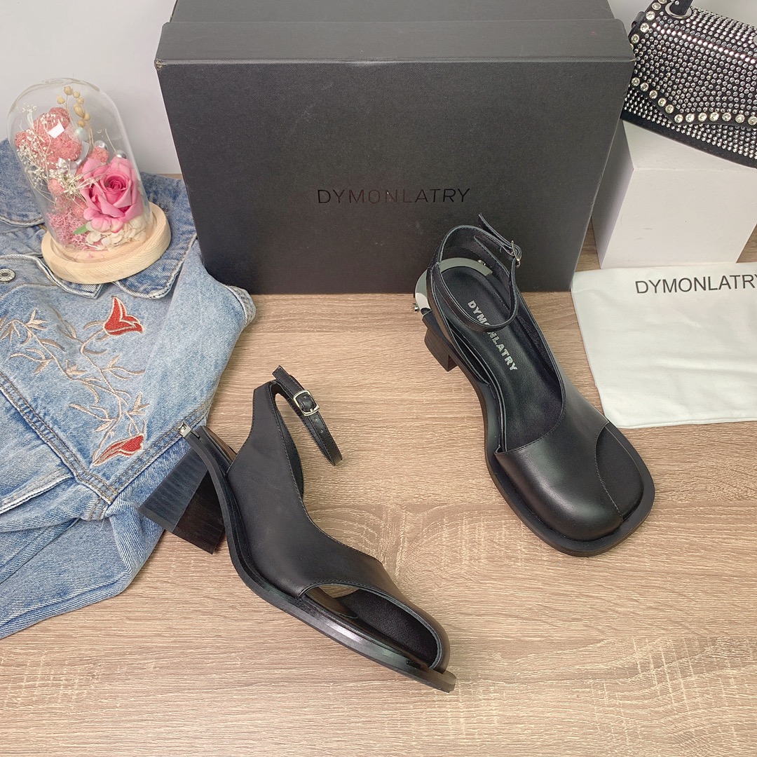 2022 Spring Summer Metal Patch Decorated Sandals by DYMONLATERY: Features, Materials, Price - 图片 4