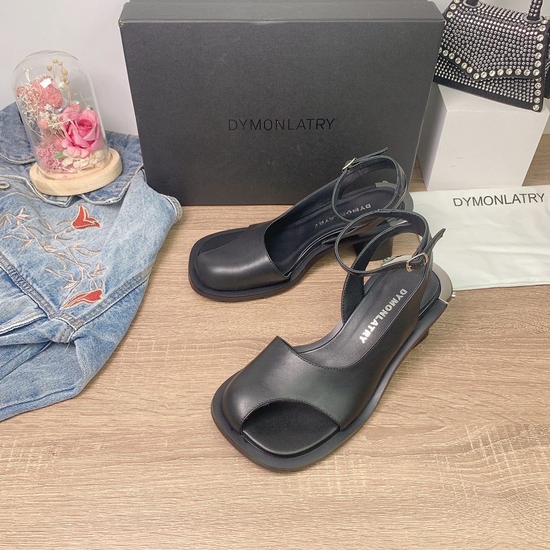 2022 Spring Summer Metal Patch Decorated Sandals by DYMONLATERY: Features, Materials, Price - 图片 6