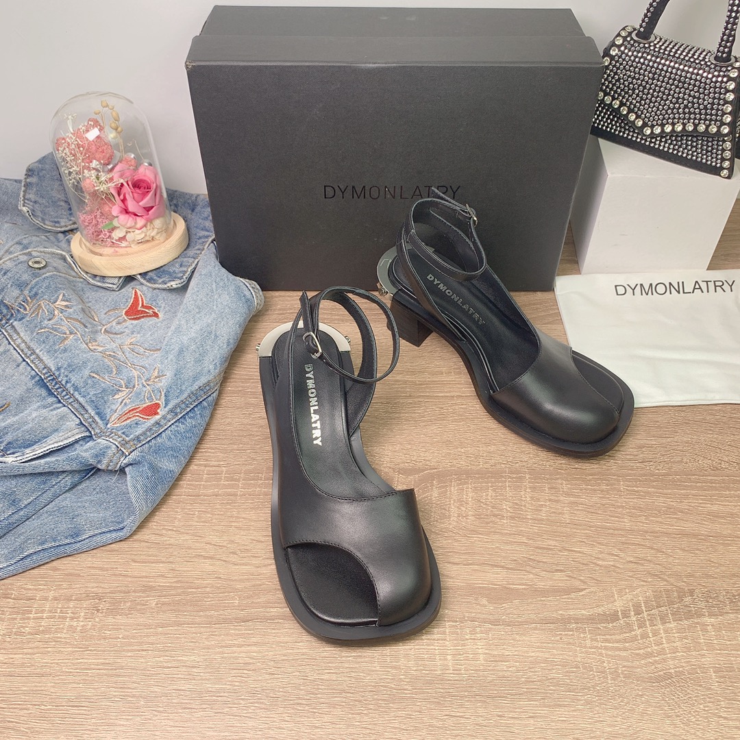 2022 Spring Summer Metal Patch Decorated Sandals by DYMONLATERY: Features, Materials, Price - 图片 5