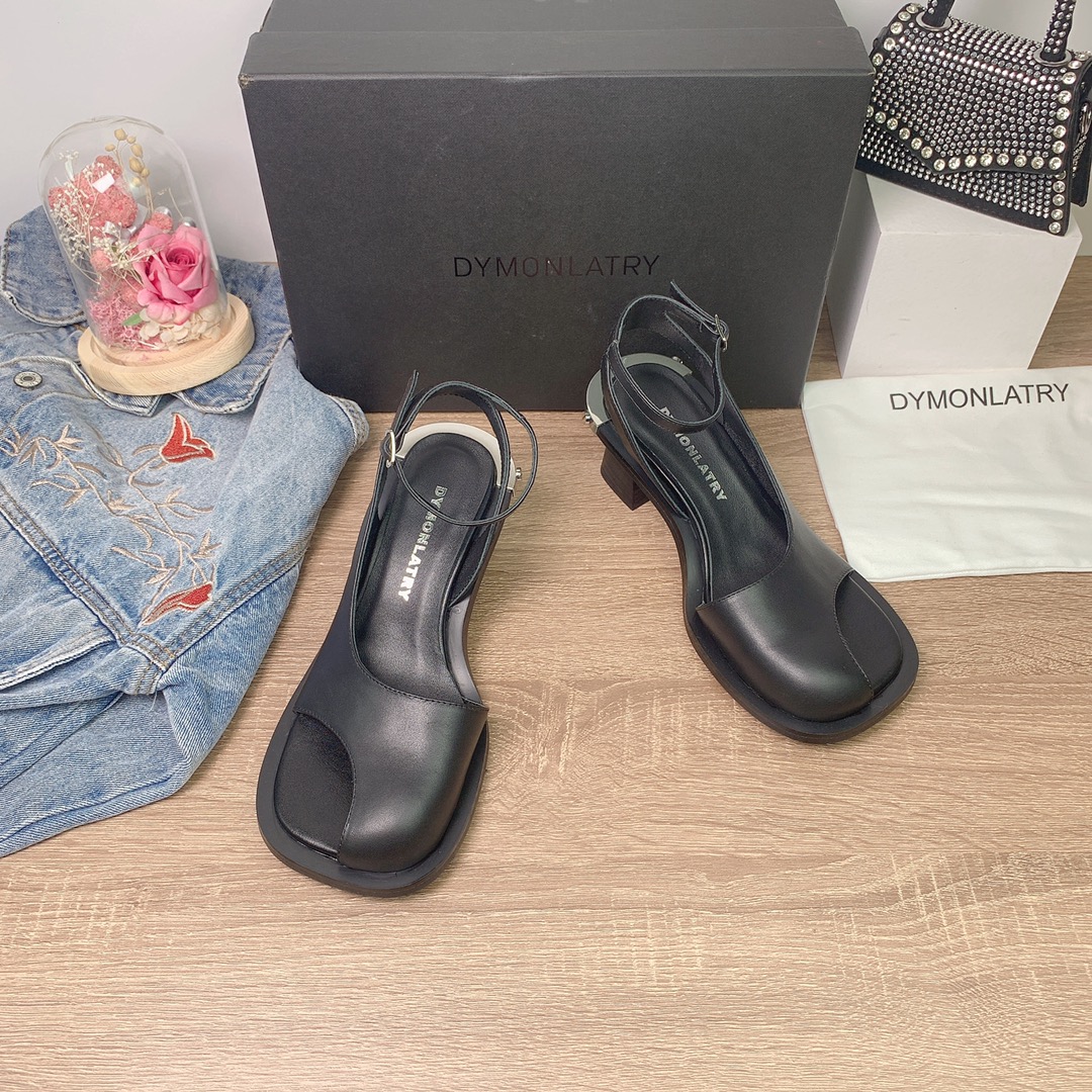 2022 Spring Summer Metal Patch Decorated Sandals by DYMONLATERY: Features, Materials, Price - 图片 3