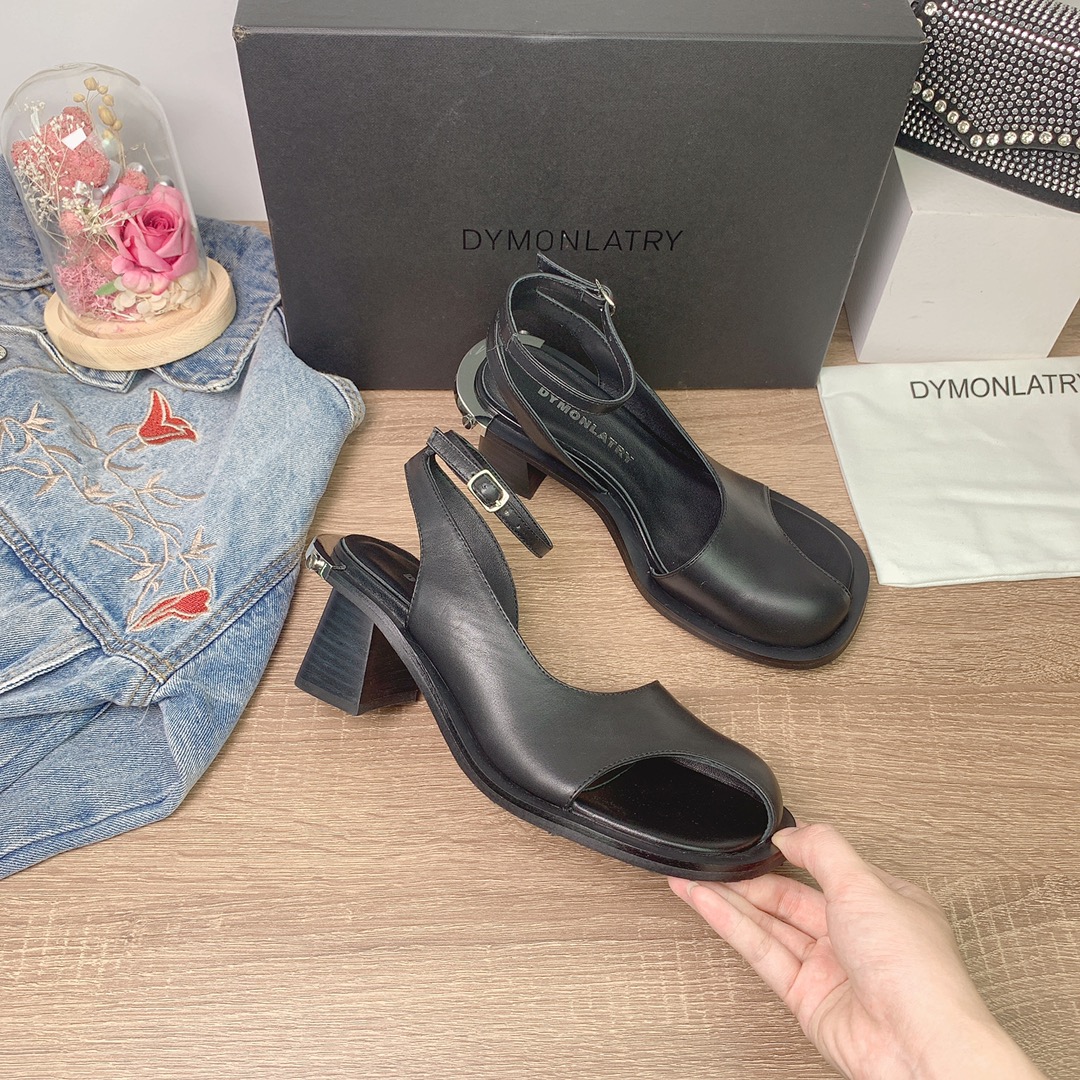 2022 Spring Summer Metal Patch Decorated Sandals by DYMONLATERY: Features, Materials, Price - 图片 7