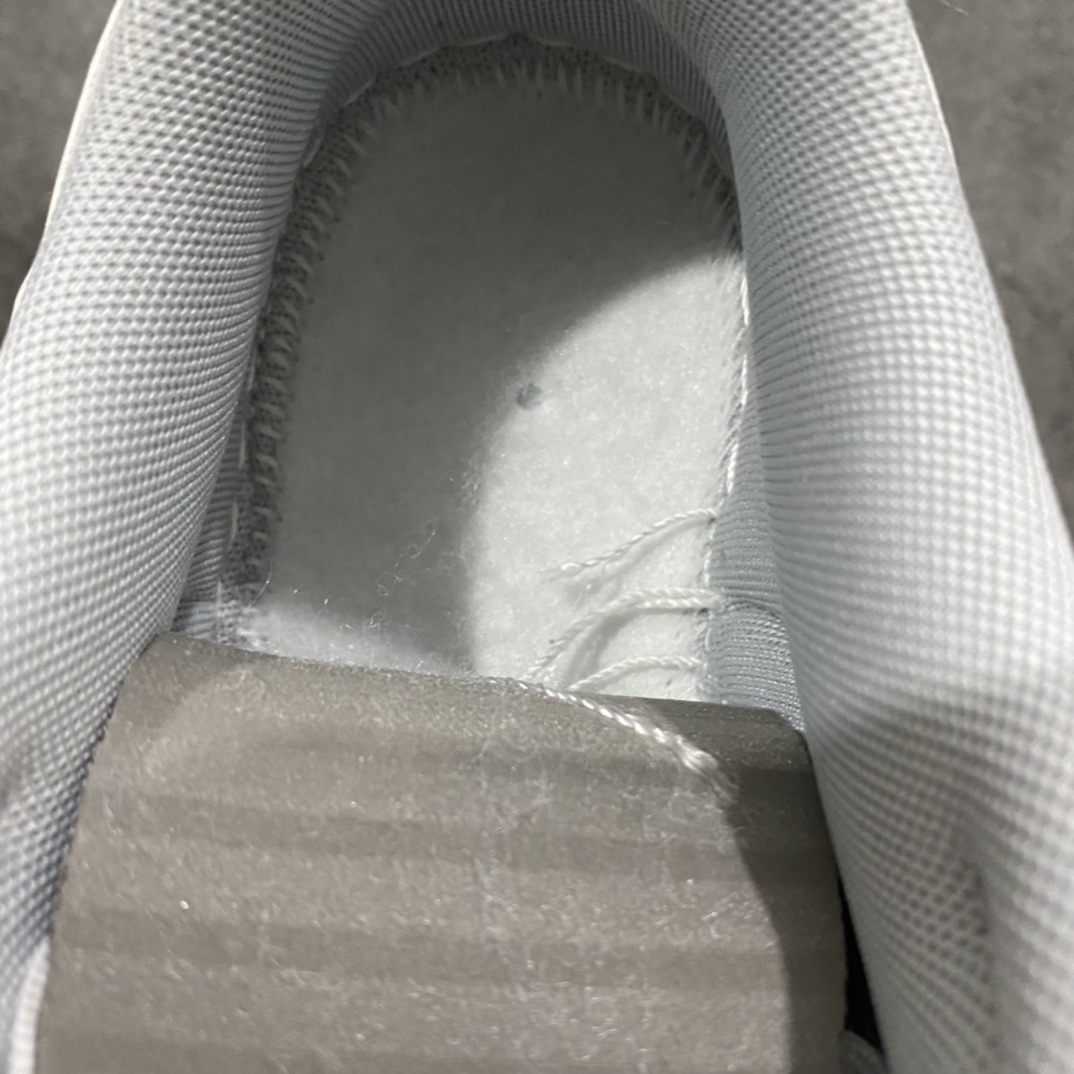 图片[8]-Top版本 Nike Dunk Low 白灰 纯原生产线出品 原厂织唛标 一致匹配原版 全市场唯一正确鞋带绑法 原楦原纸板开发 匹配原版98%以上 后跟垫棉独家呈现 后跟反口里弧度正确 全新后跟电绣 电绣针数与正品一致 原厂皮料 质感无敌！ 货号：DJ6188-001 尺码：36-46-选品中心