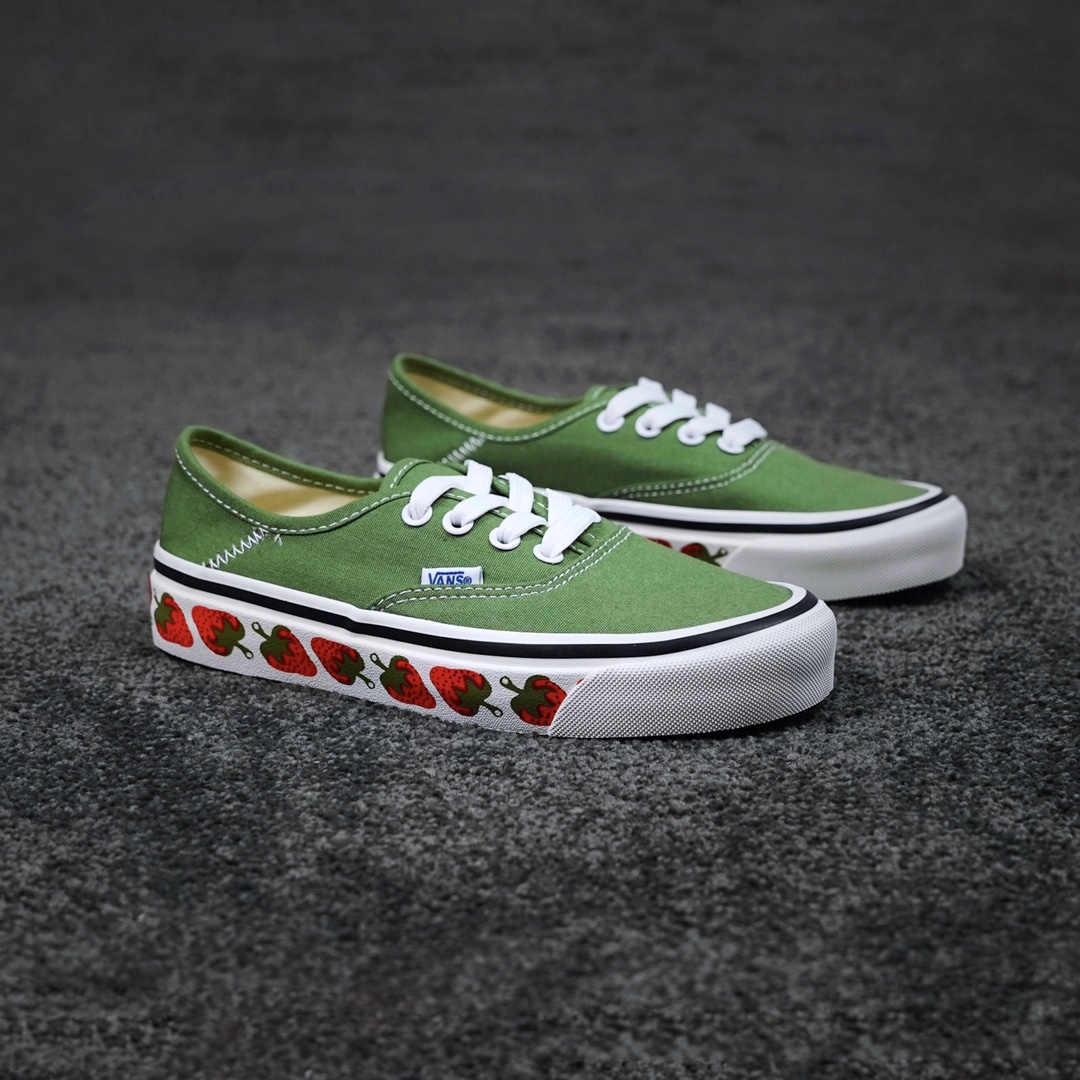 G0 Vans Authentic SF 草莓市面唯一硫化版 小红书爆款 4孔经典印花 原装硫化工艺 原鞋开模 定制布料版 正确卡色 正确鞋型