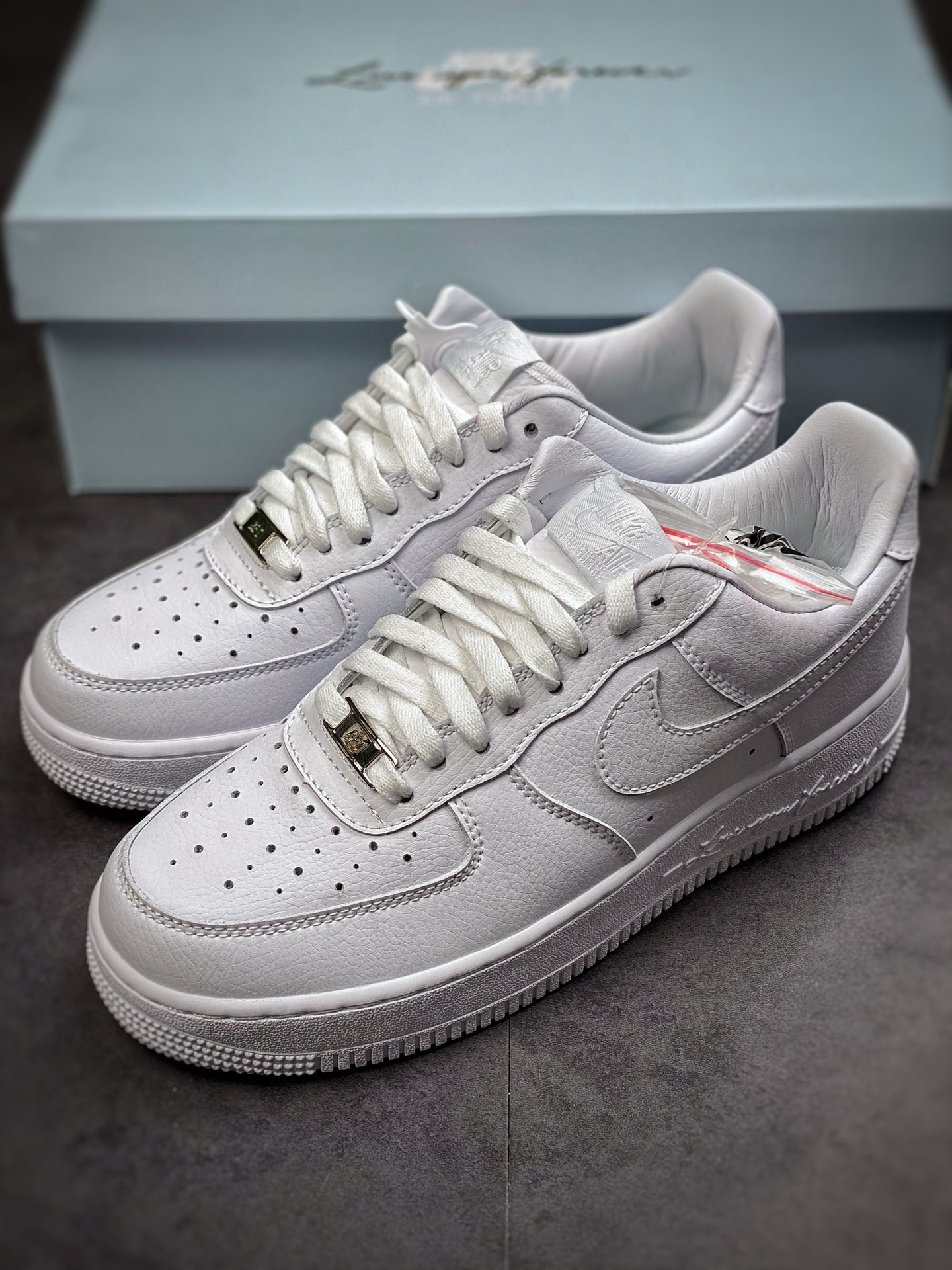 270 Nike Air Force 1 Low 07 x Drake 纯白 CZ8065-100