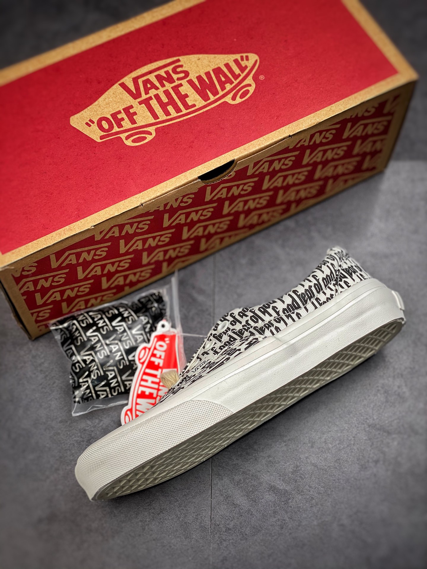 220 万斯/Vans  x Fear Of God Era 95 Reissue 联名低帮滑板鞋/印花