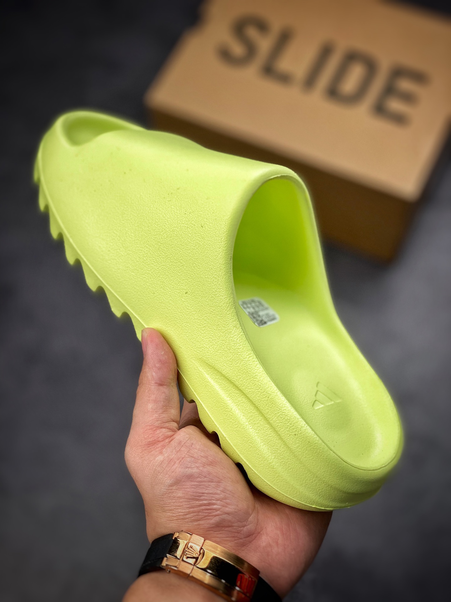 # Pure original YEEZY SLIDE yeezy slippers fluorescent green 2.0 HQ6447