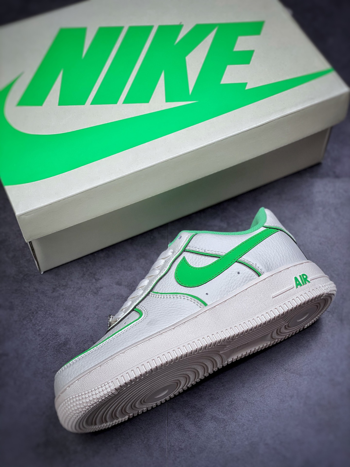 260 Nike Air Force 1 Low 07 米绿炫彩“夜魔侠” UH8958-022