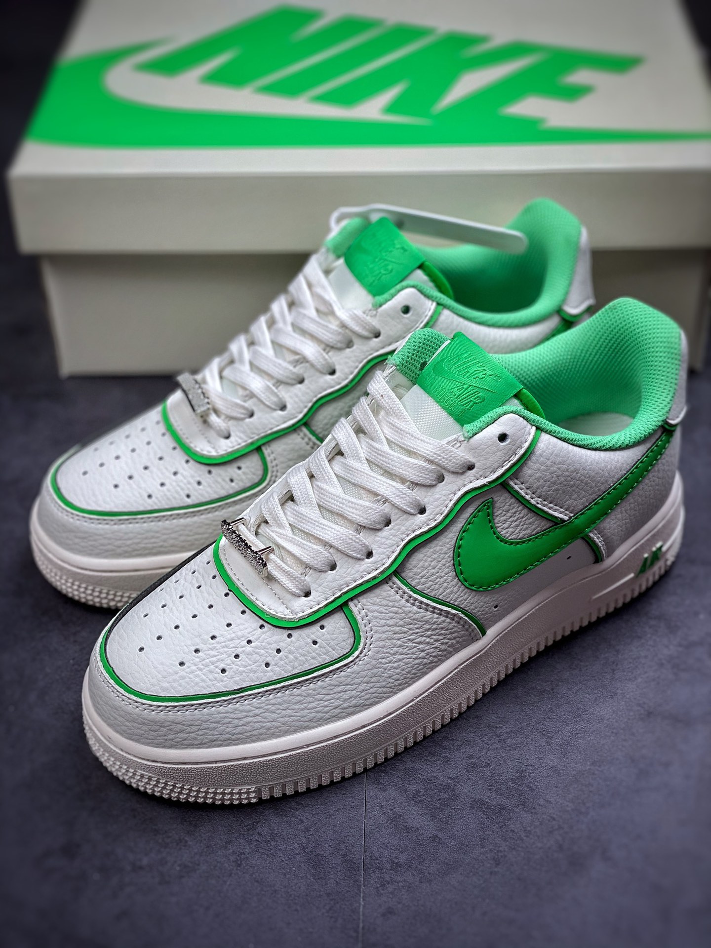 260 Nike Air Force 1 Low 07 米绿炫彩“夜魔侠” UH8958-022