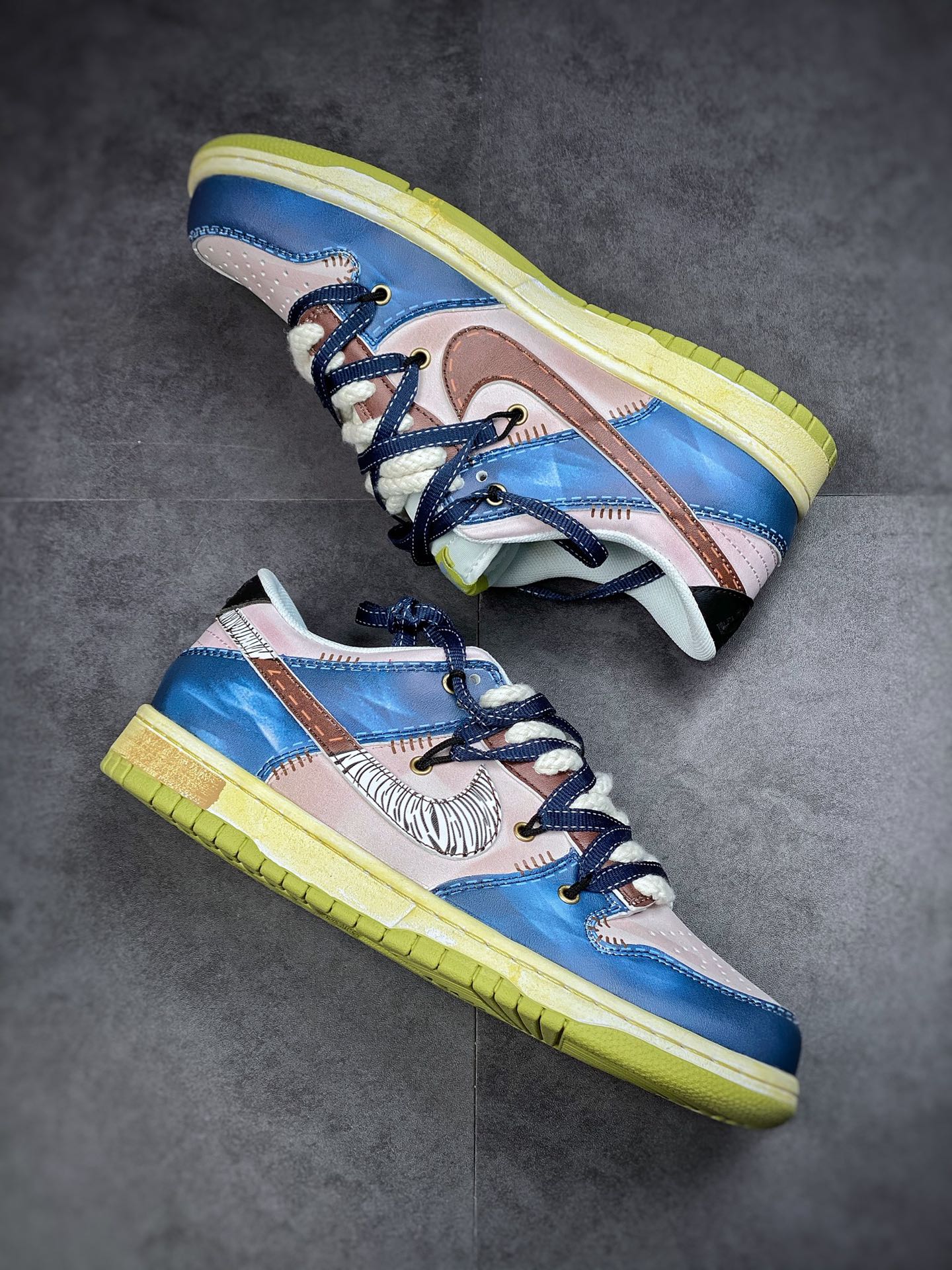 Futura x Nike Dunk Low SB Joint Deconstruction Strap Skateboard Shoes DD1503-600