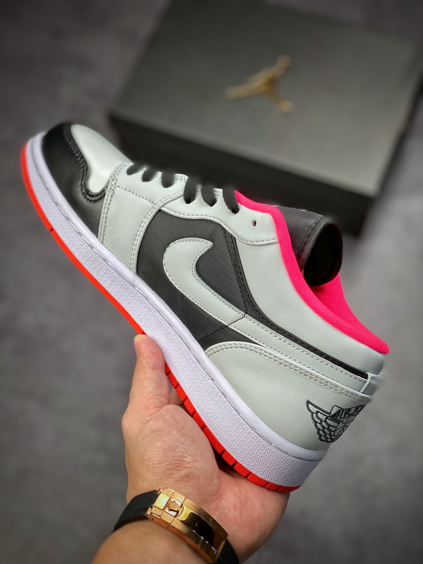 200 Air Jordan 1 Low 黑灰红 AJ1乔1低帮休闲板鞋 553558-022