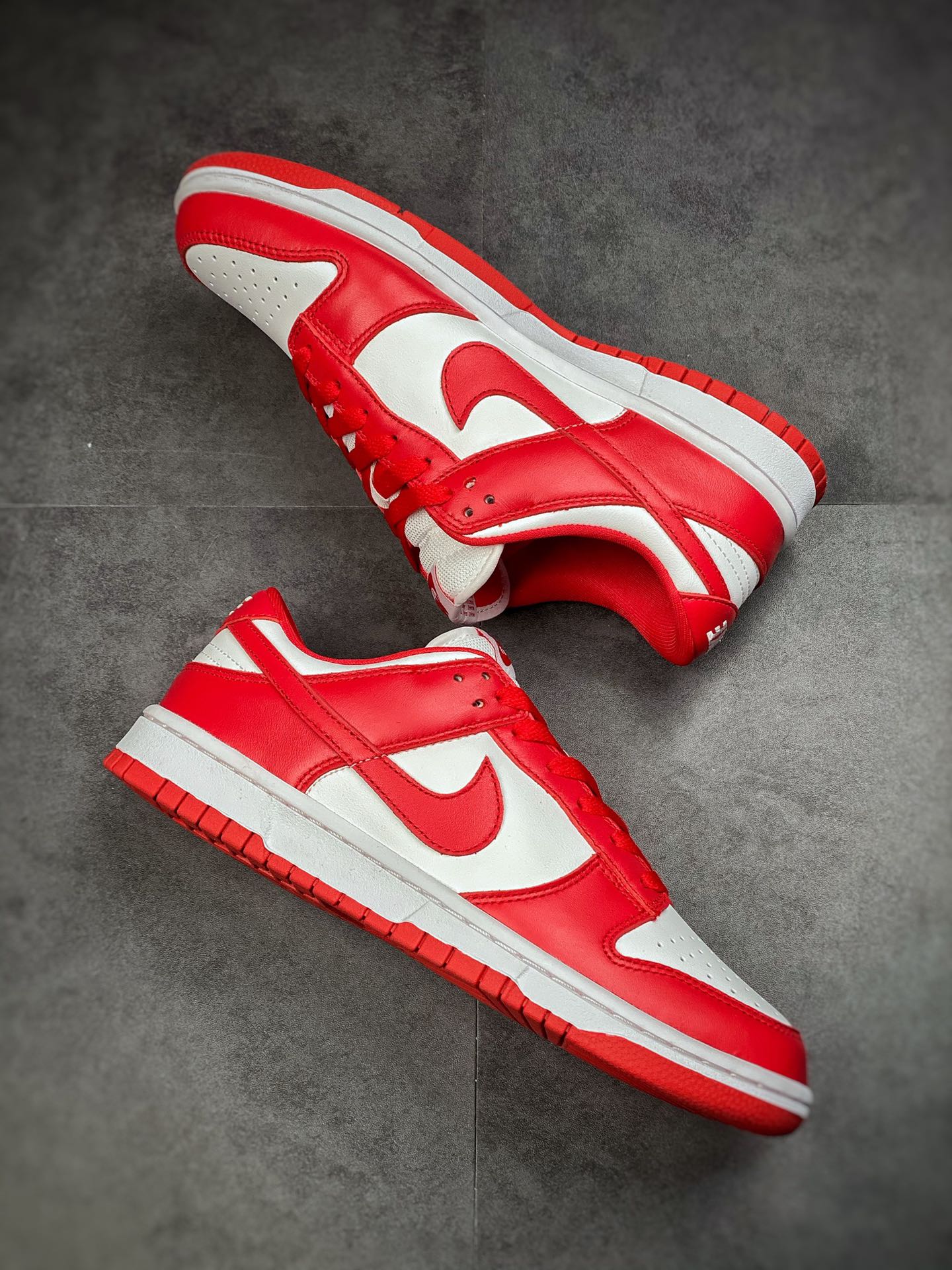 240 Nike SB Dunk low ”University Red” 圣约翰大学红白红配色 CU1727-100