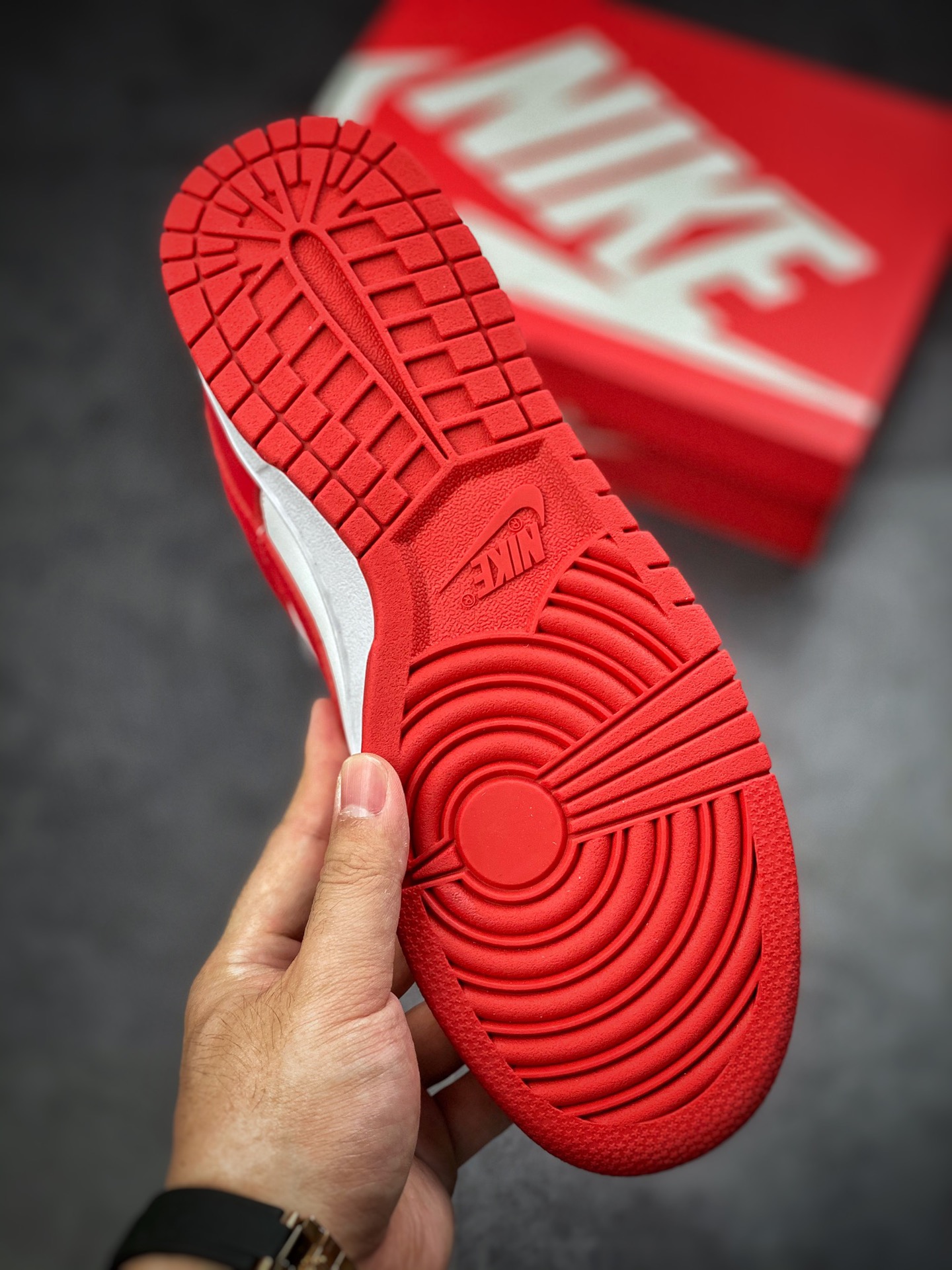 240 Nike SB Dunk low ”University Red” 圣约翰大学红白红配色 CU1727-100