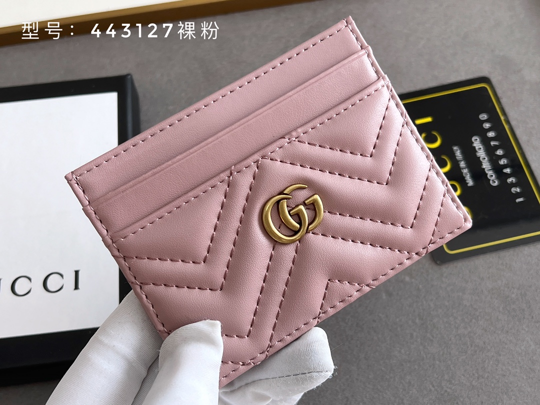 GUCCI GG Marmont カードケース - 高級本革製