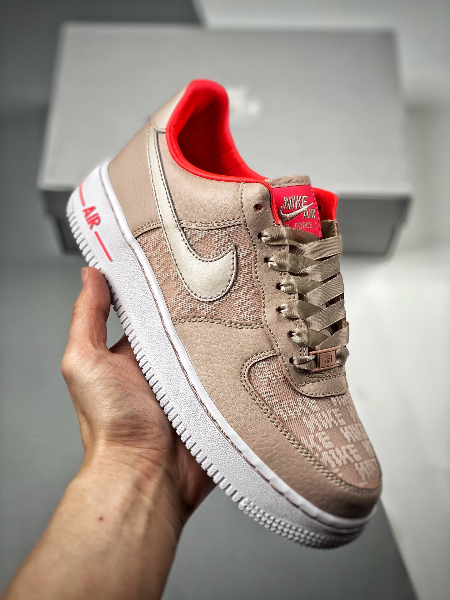 -3 NIke Air Force 1 '07 Low 白粉棕 空军一号 低帮 运动鞋 休闲鞋 折边针车 工艺难度大 原楦头原纸板 原装鞋盒 定制五金配件 内置全掌气垫 原厂鞋底 Size：36 36.5 37.5 38 38.5 39 …