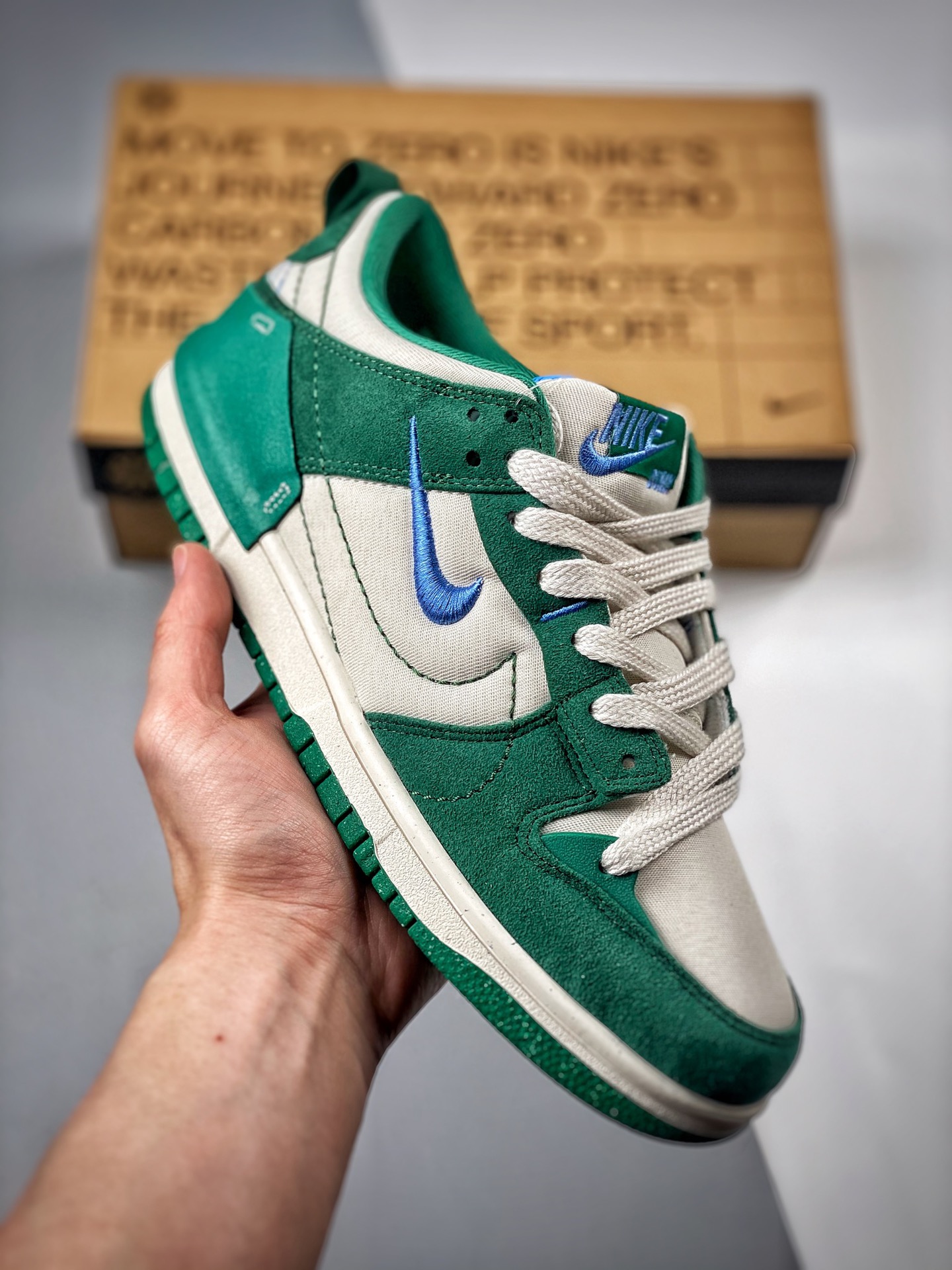 -4 Nike Dunk Low Disrupt FT2, zapatillas de skate, nos trae una nueva suela y dimensiones adicionales alrededor del emp…