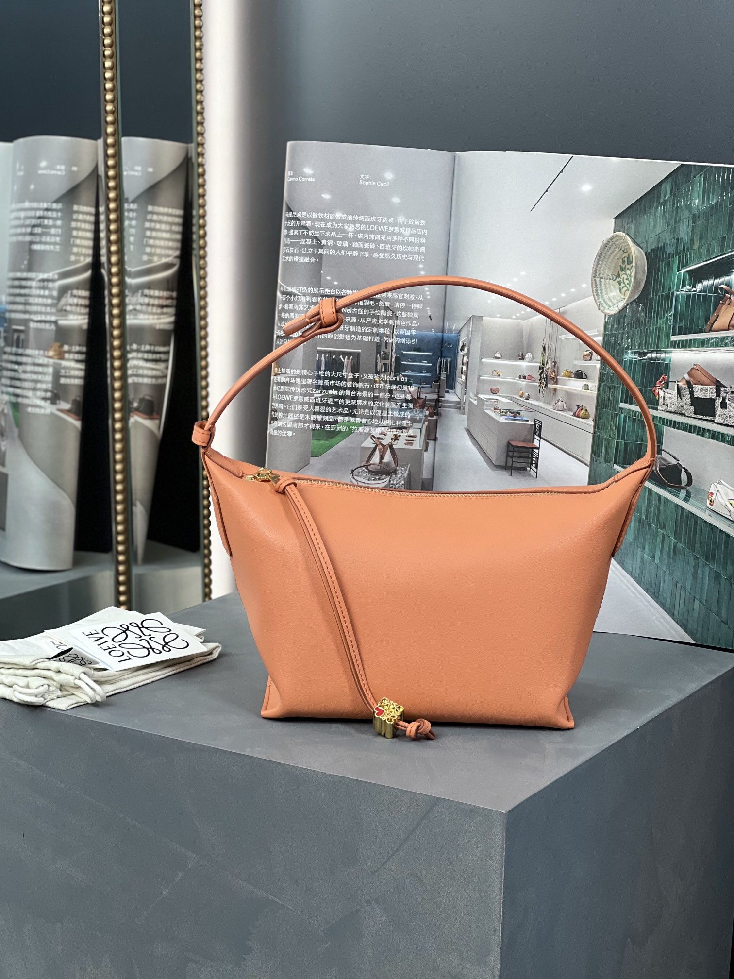 LOEWE Sac Cubi petit en cuir de veau nappa - Qualité supérieure